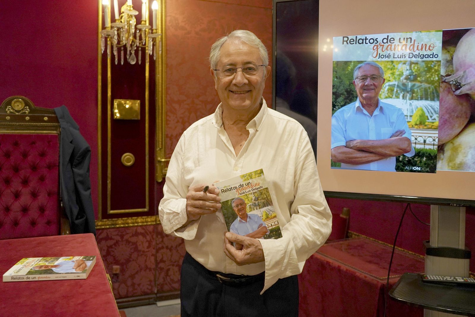 José Luis Delgado presenta 'Relatos de un granadino'