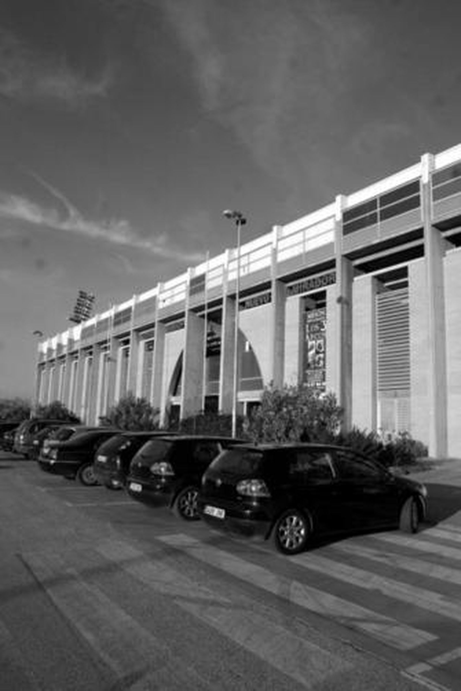 Vista general del exterior del estadio Nuevo Mirador de Algeciras.