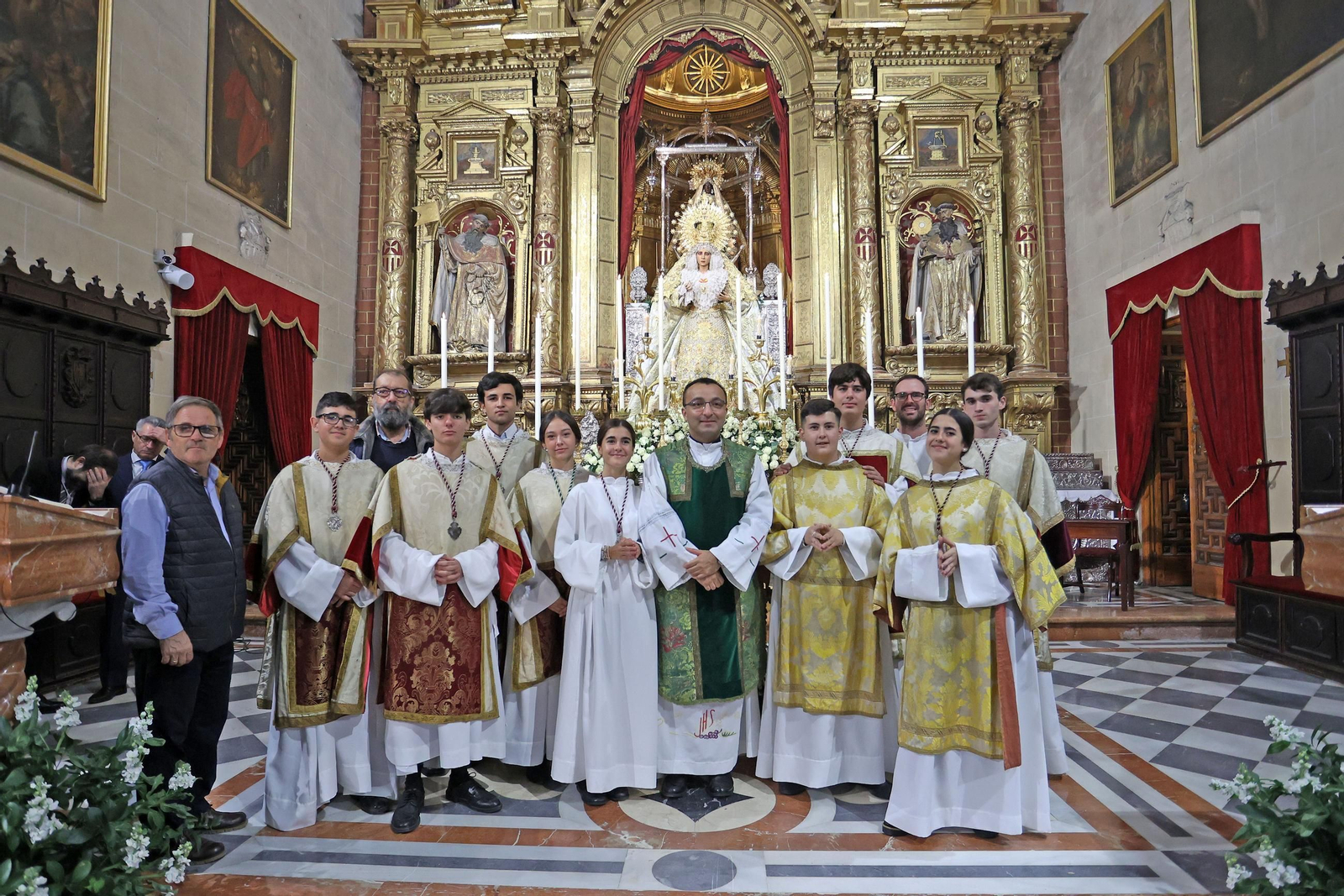 Imágenes de la entrega del fajín de Rodríguez del Castillo a Madre de Dios de la Misericordia