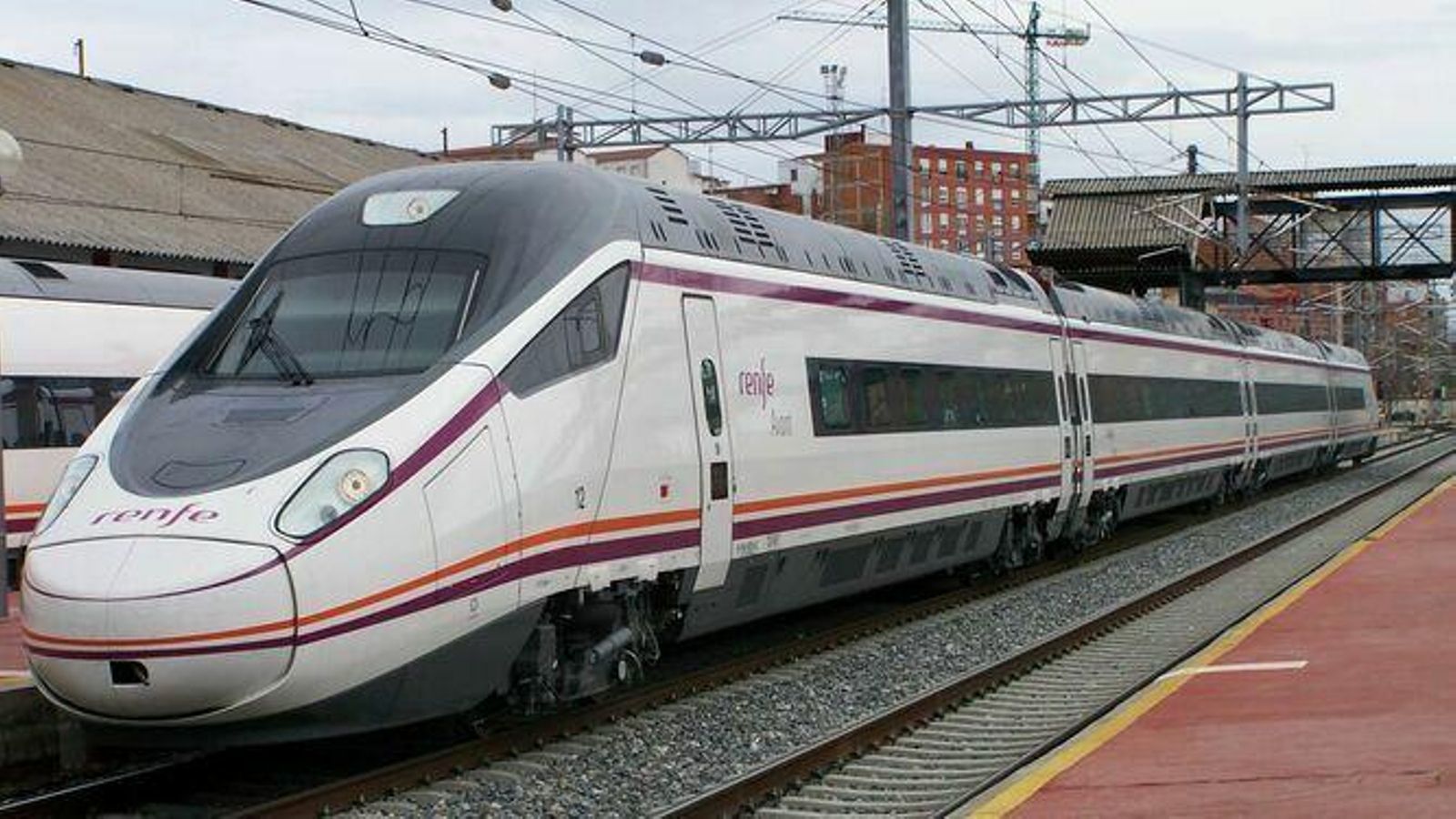 Un tren de la Serie 114 de Renfe, previsto que operen con Sevilla y Málaga.