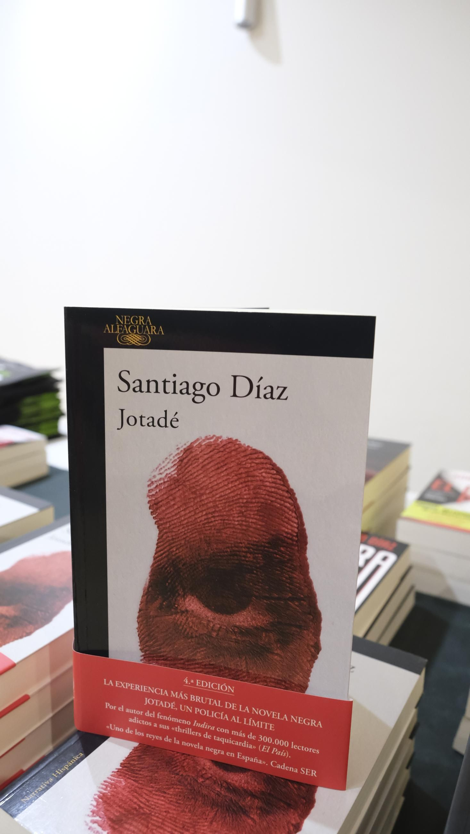 El Diario de los Libros con el escritor Santiago Díaz, en imágenes