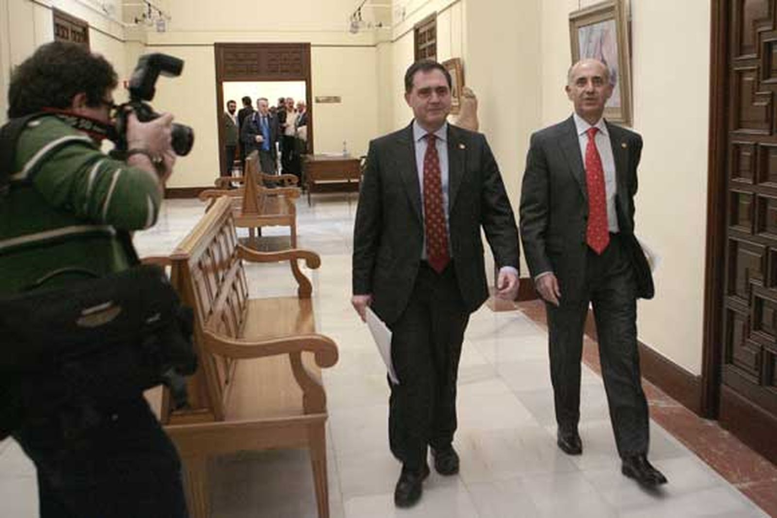 La Hispalense retira la norma de los exámenes sin explicar su finalidad