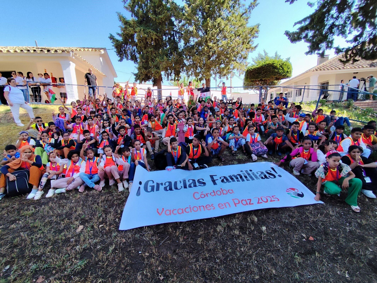 La llegada de los niños saharauis a Córdoba, en imágenes