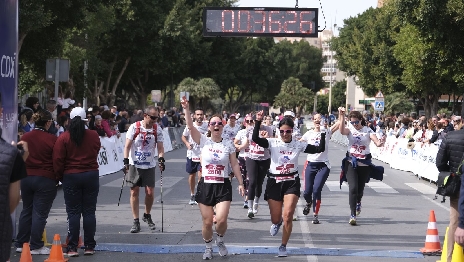 Imágenes de la Carrera de la Mujer 2023 en Almería