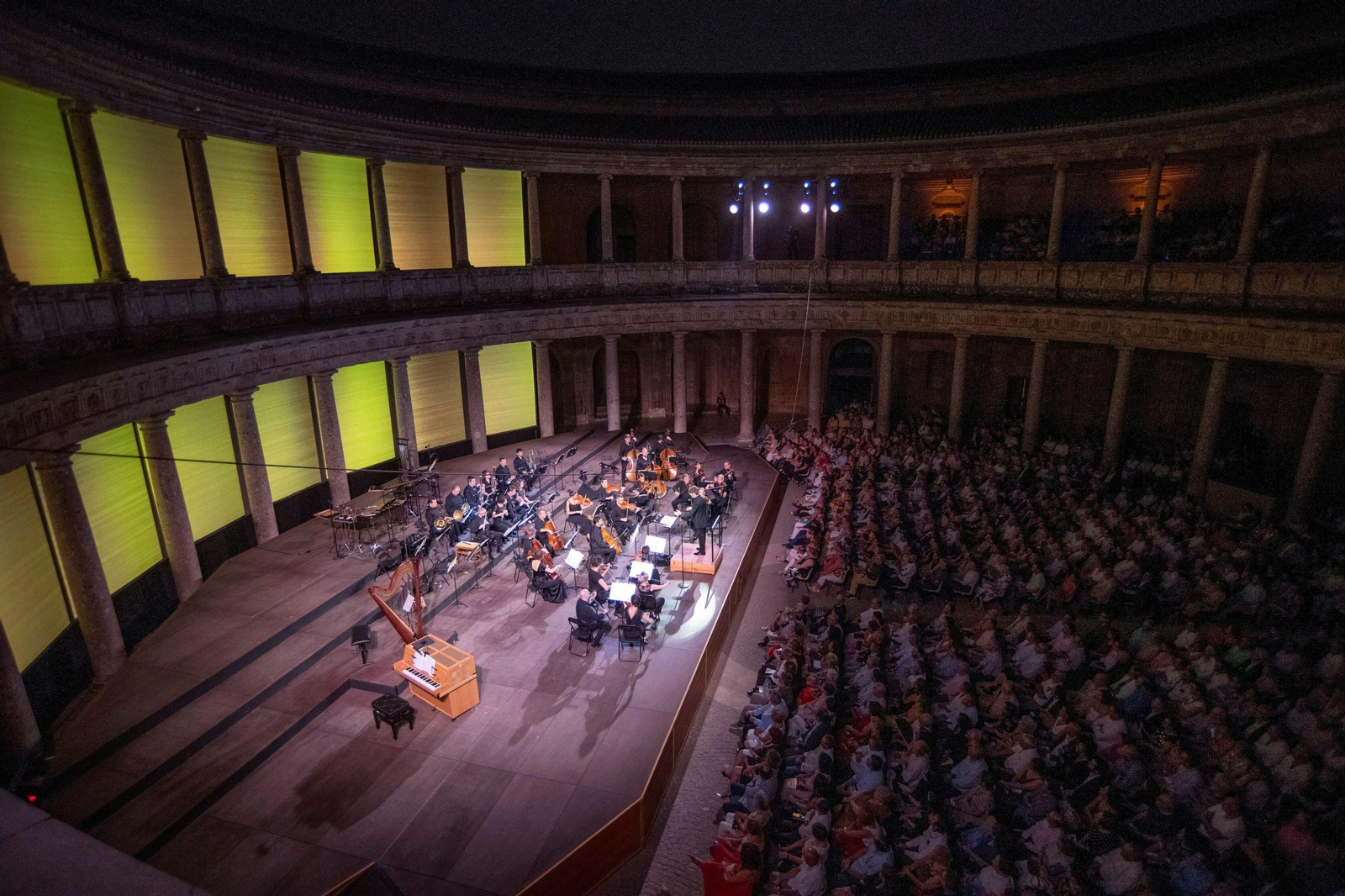 La suite 'Pulcinella' abrió la velada.