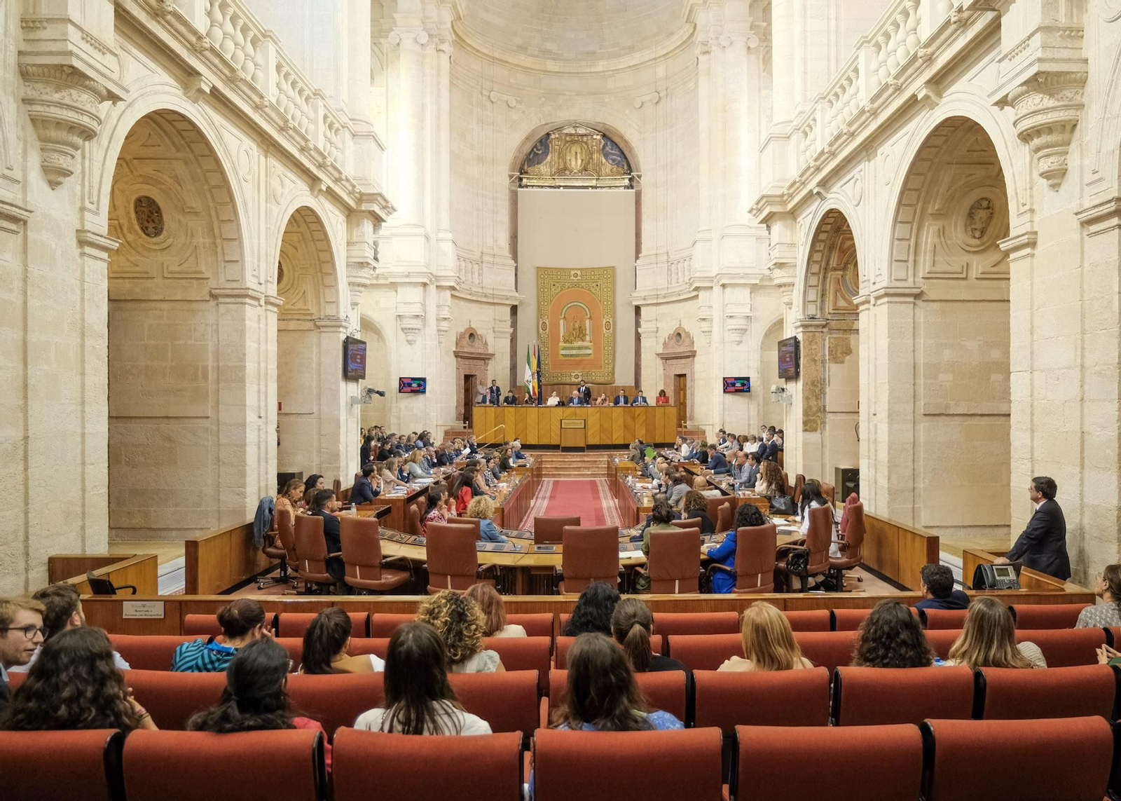 Pleno en el Parlamento andaluz
