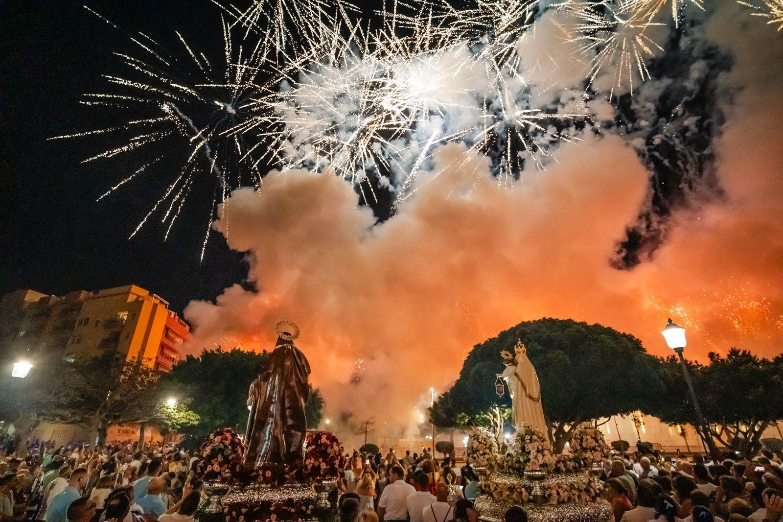 Las fiestas de El Puerto de Roquetas en honor a la Virgen del Carmen y Santa Ana, en imágenes