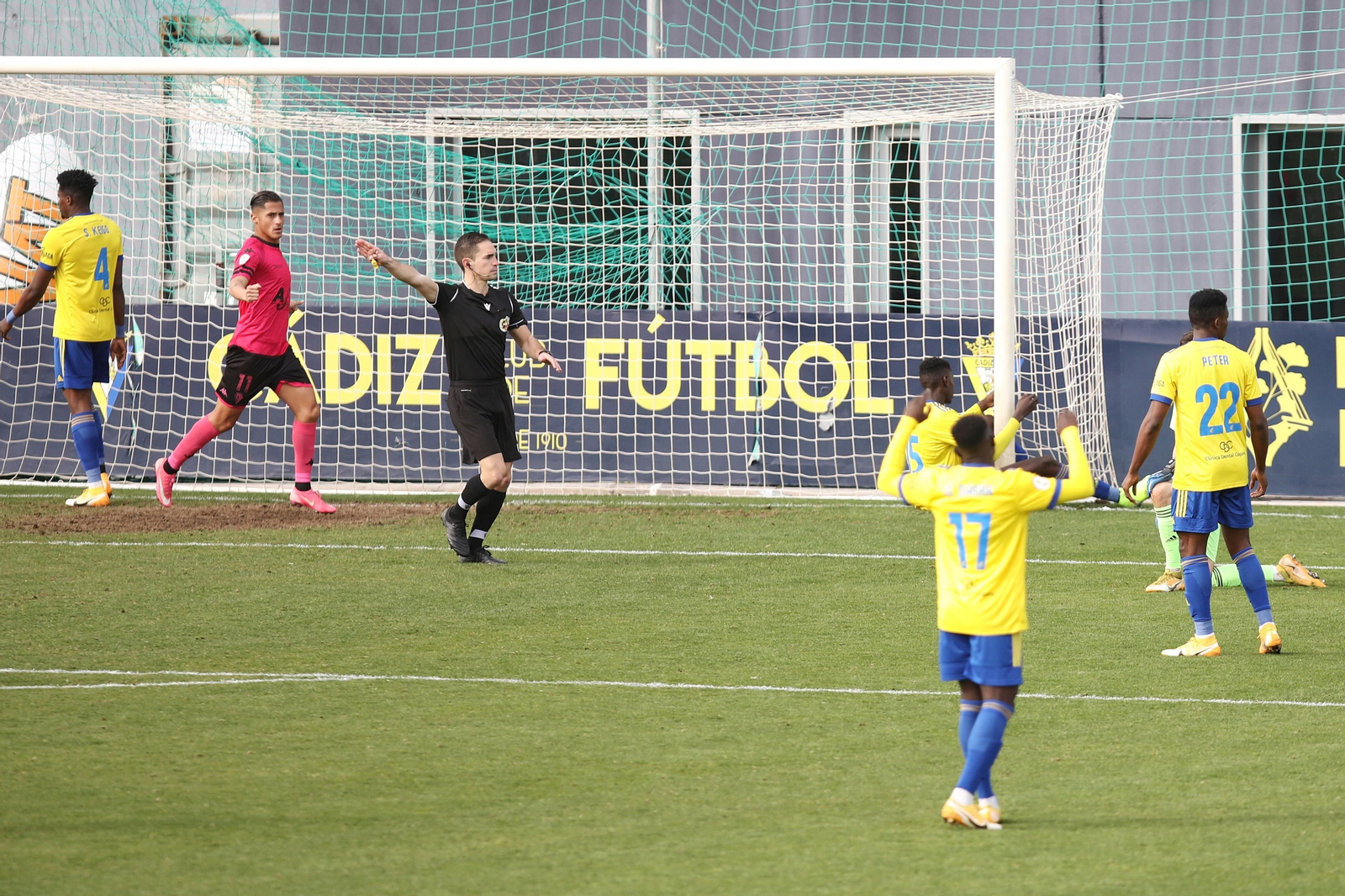 Cádiz B - San Fernando: Las imágenes del partido