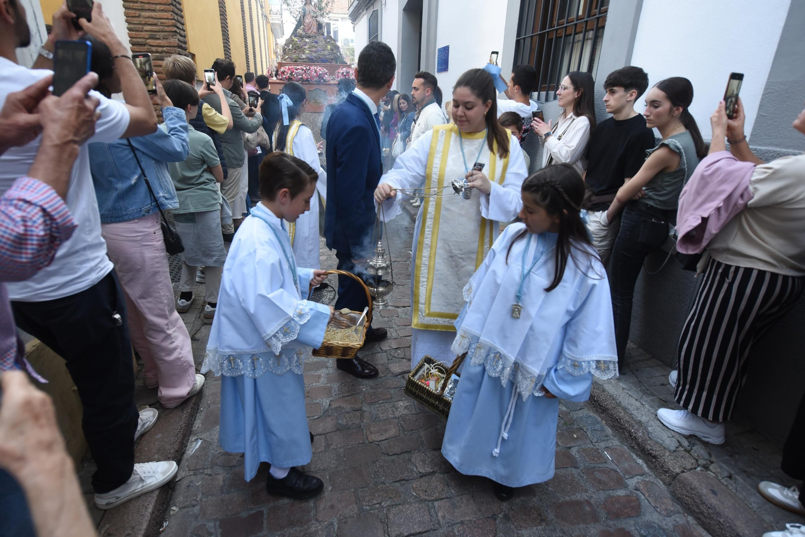 La procesión del colegio Divina Pastora de Córdoba con su Virgen, en imágenes