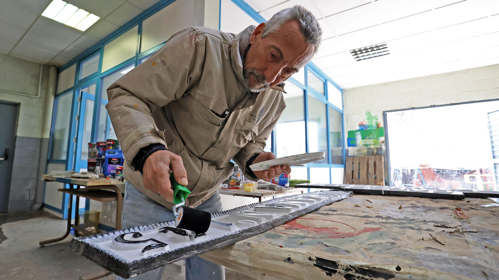 Trabajos de restauración del callejero de Jerez