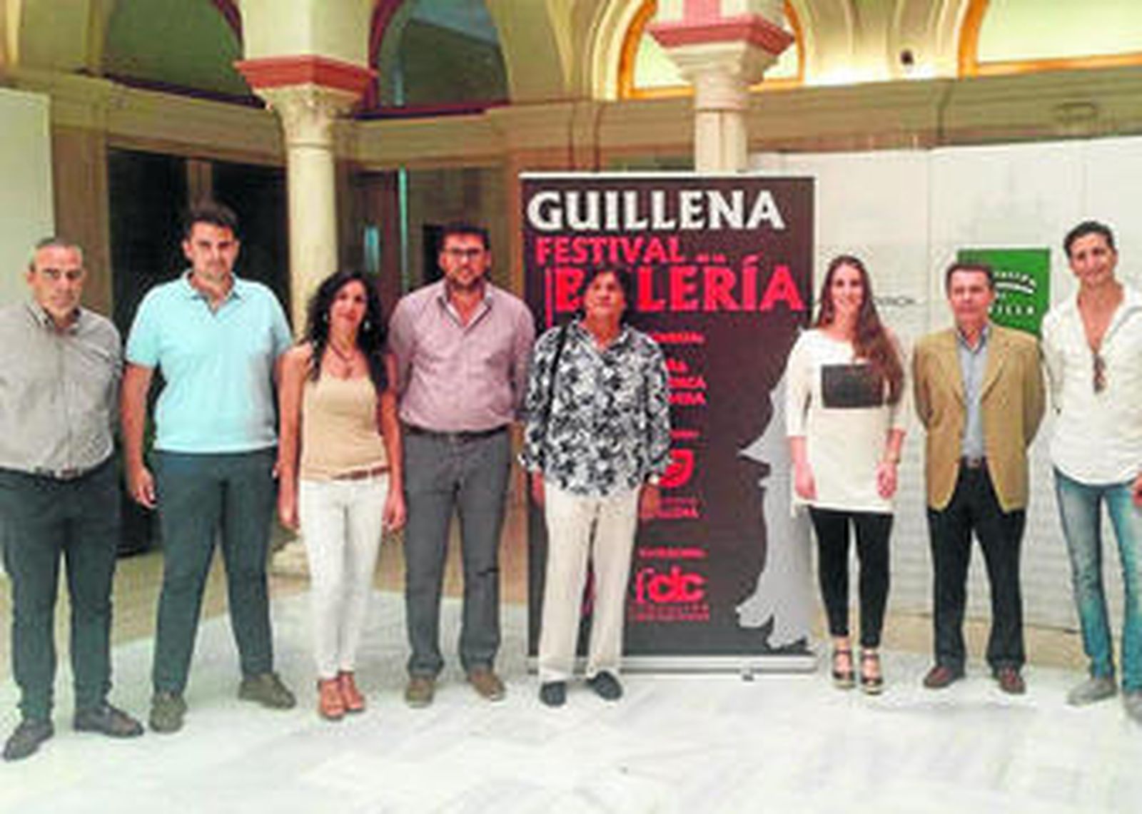1. Un momento de la presentación del cartel del Festival, ayer, en la Casa de la Provincia. 2. En la imagen de archivo, una de las protagonistas del festival, la cantaora Argentina.