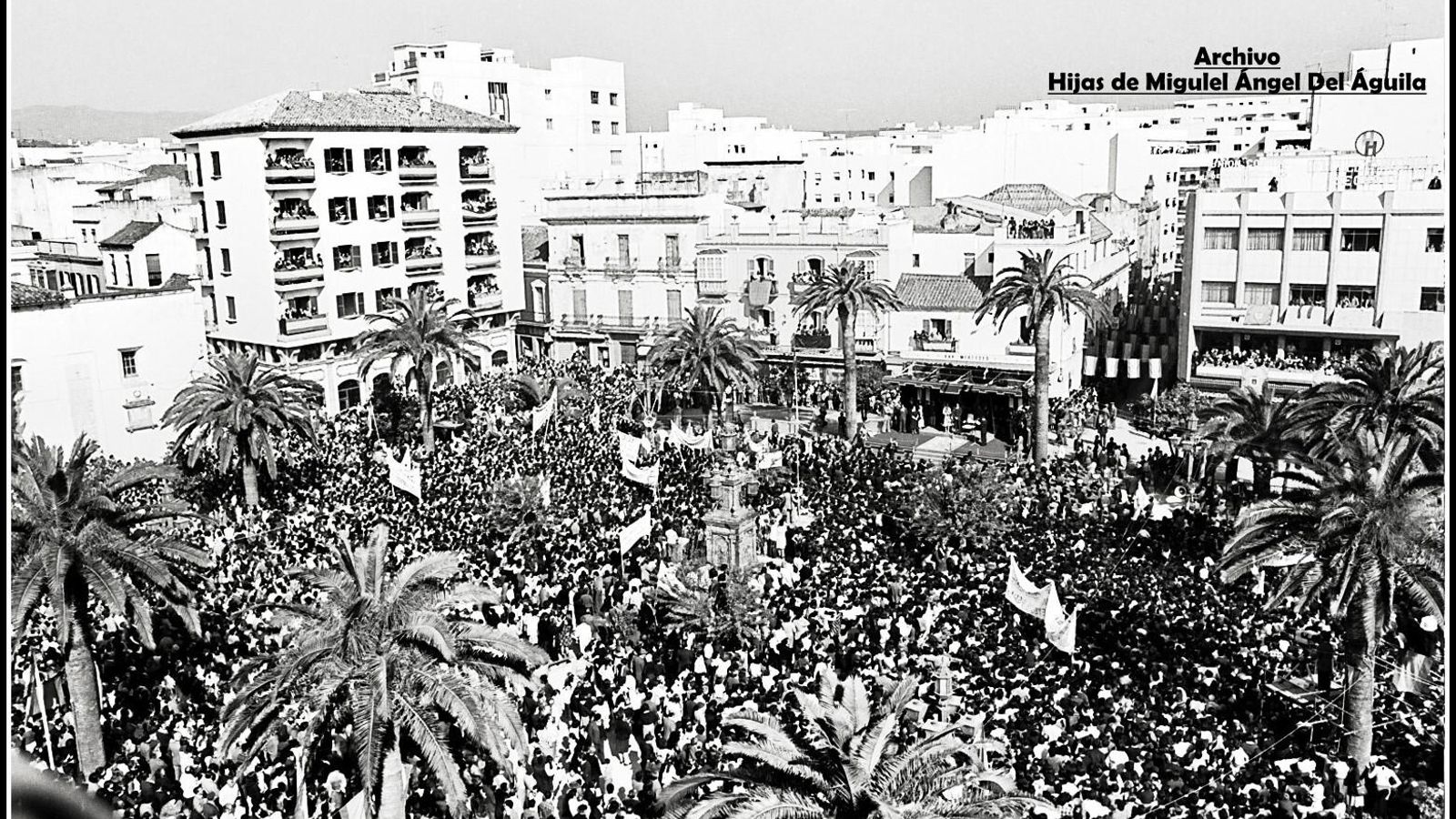 La visita de los reyes, el 1 de abril de 1976.