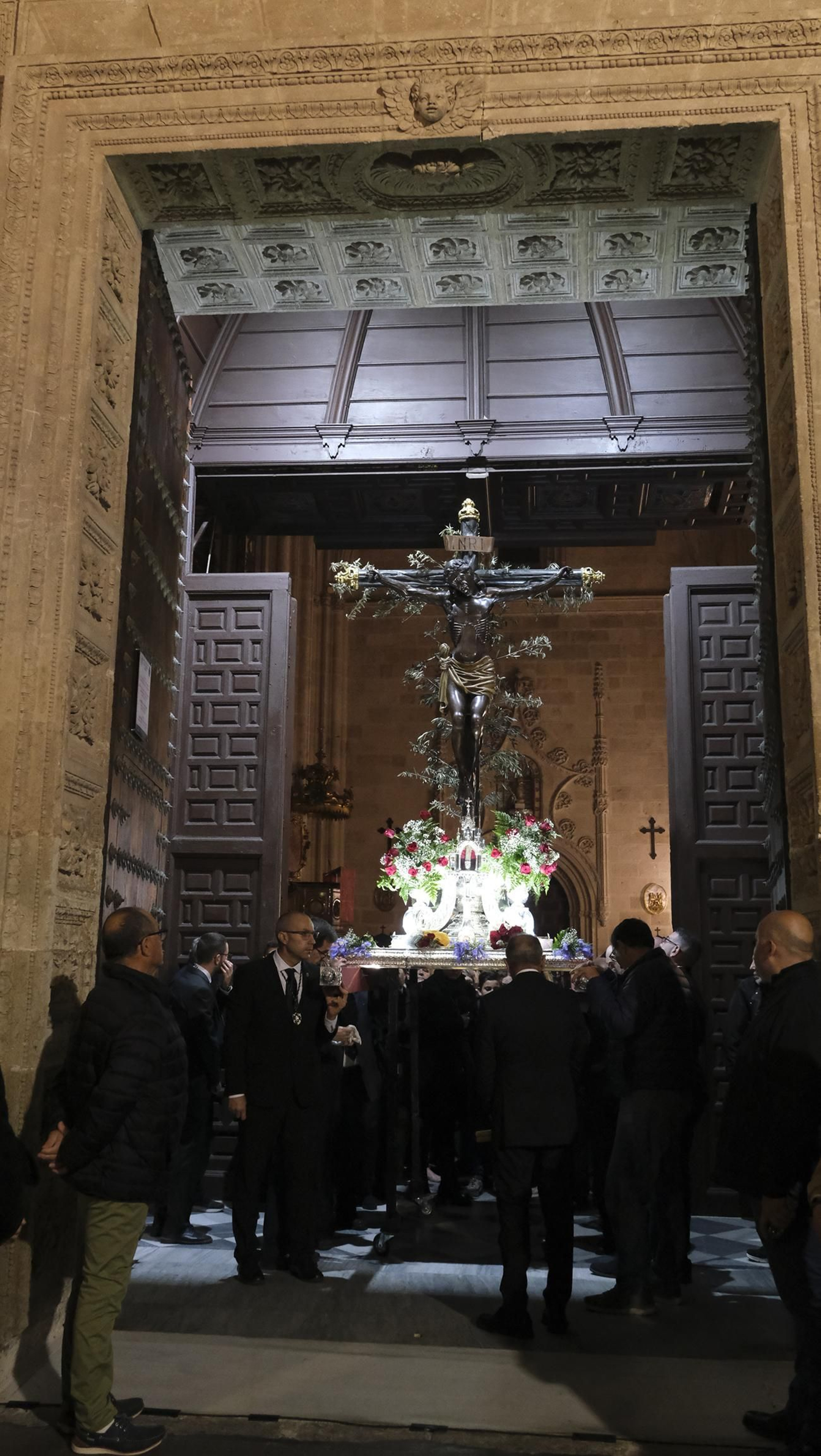 Vía Crucis del Cristo de la Escucha en la Semana Santa de Almería 2025