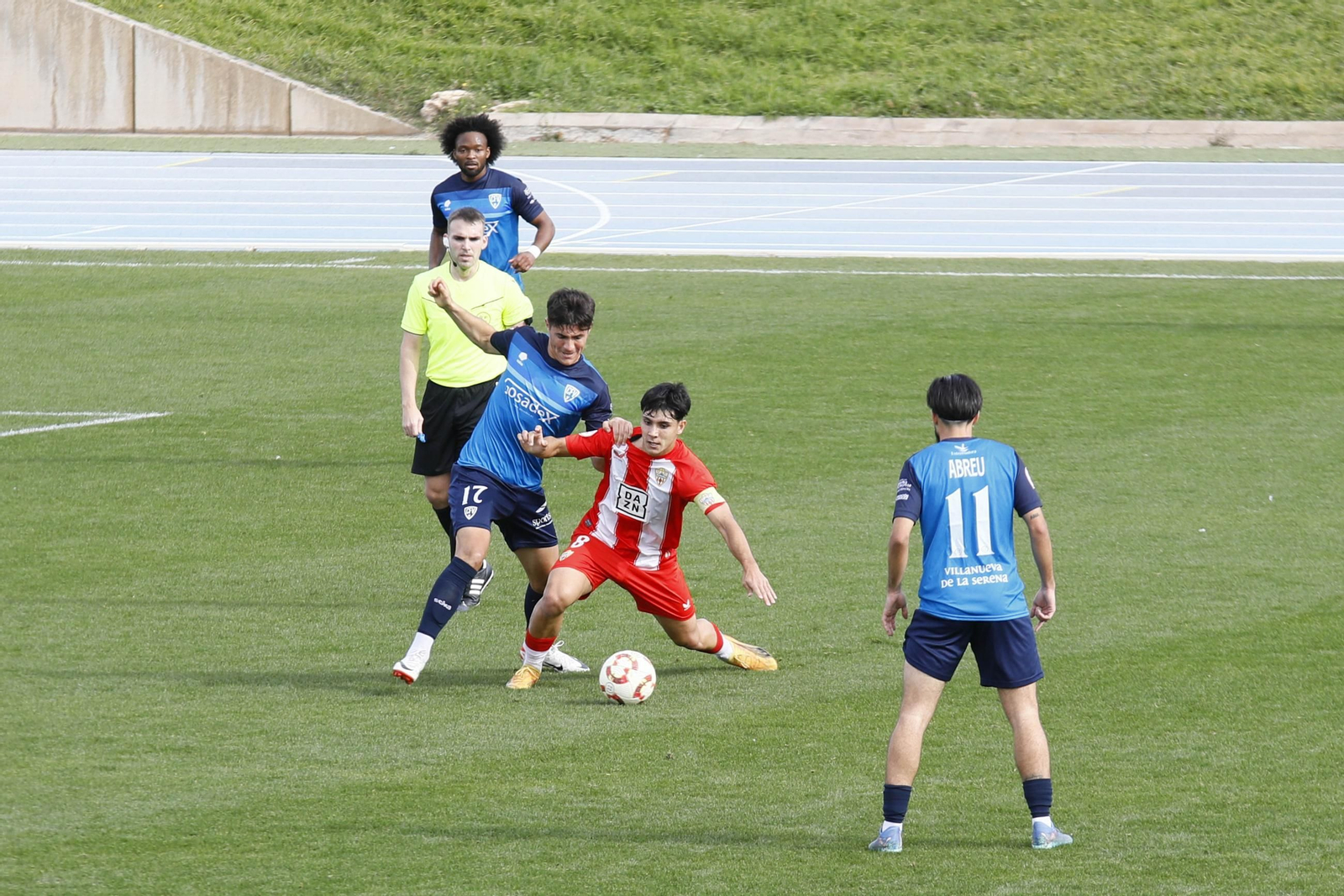 Imágenes del partido entre Almeria B contra Villanovense de segunda RFEF