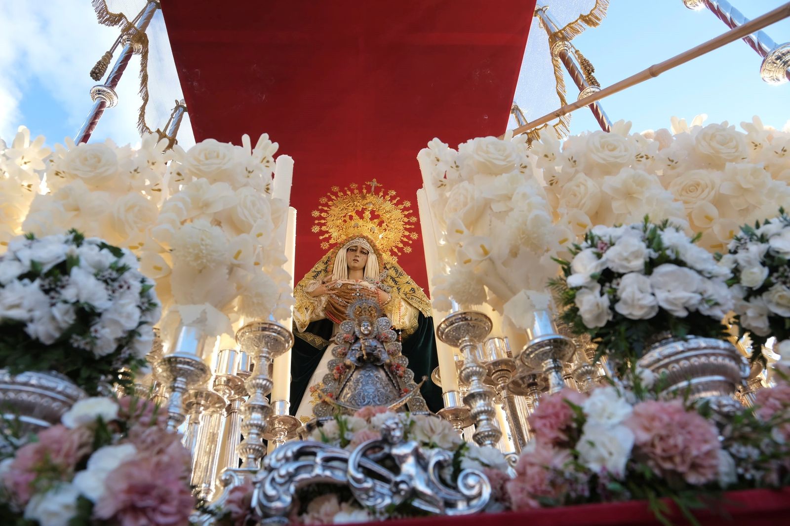 Sábado de Pasión en Córdoba: la procesión de la Prohermandad de la O, en imágenes