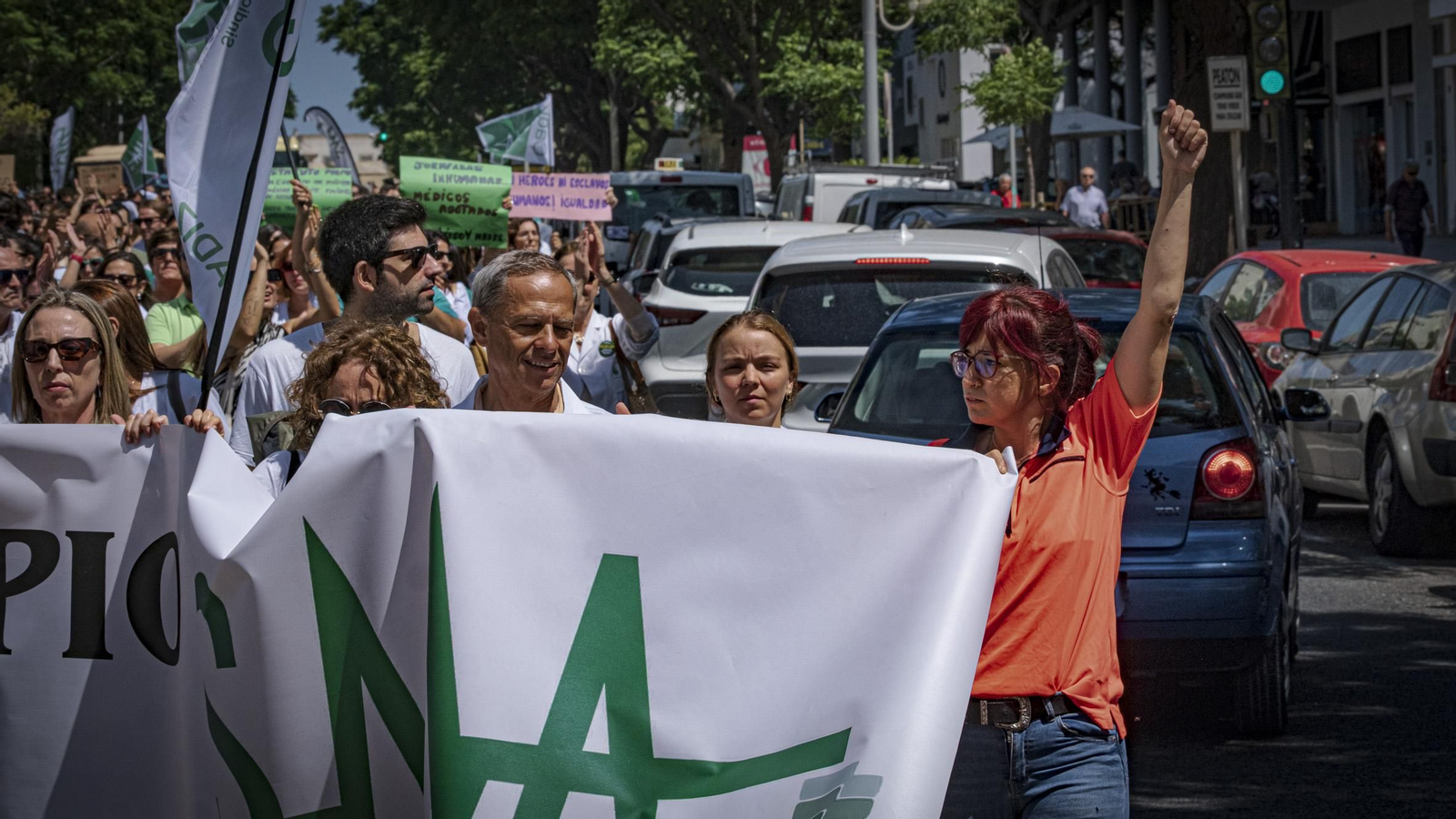 Las imágenes de la jornada de huelga de médicos en Cádiz
