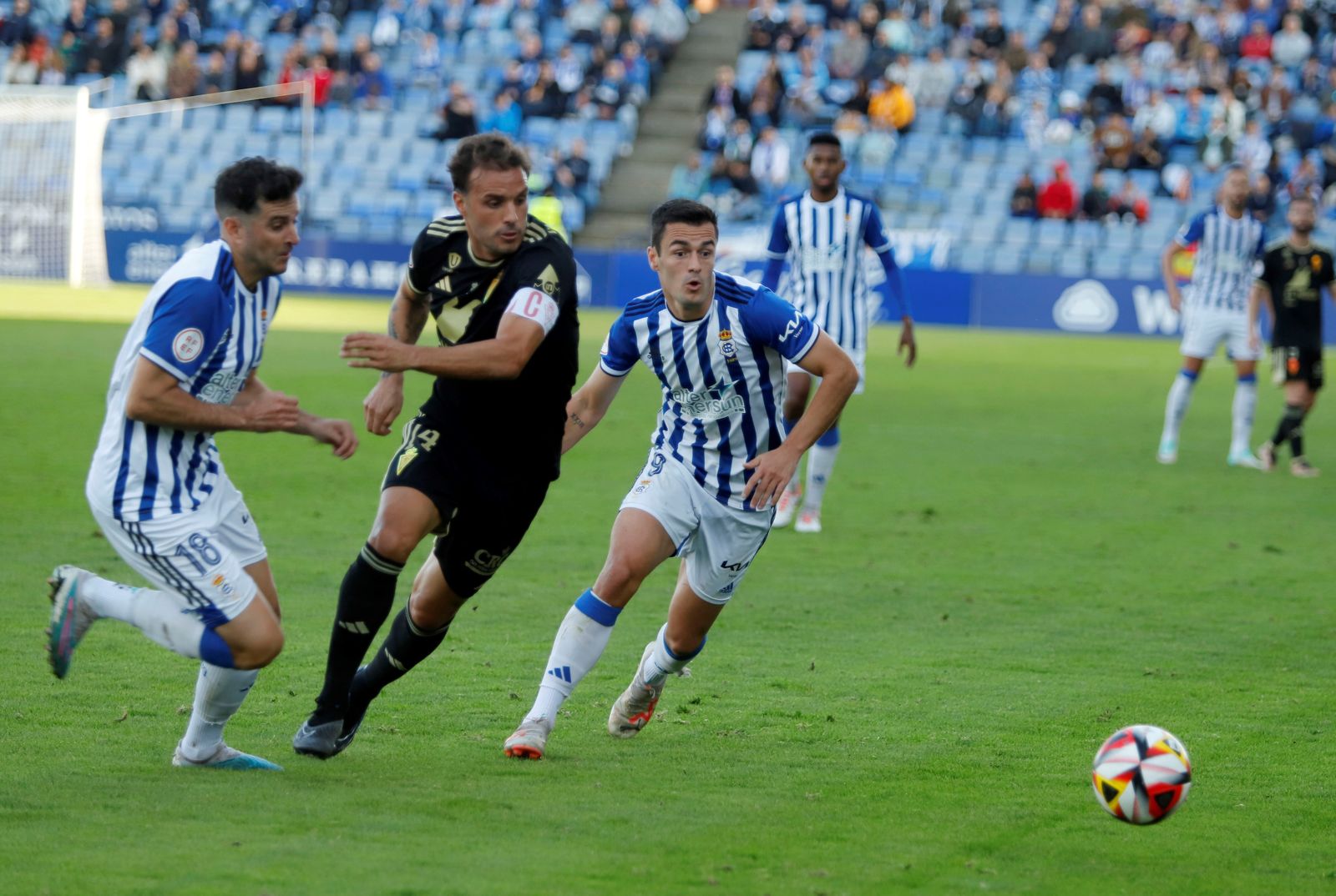 Pedro León se marcha de Juan Villar y Nacho Heras.