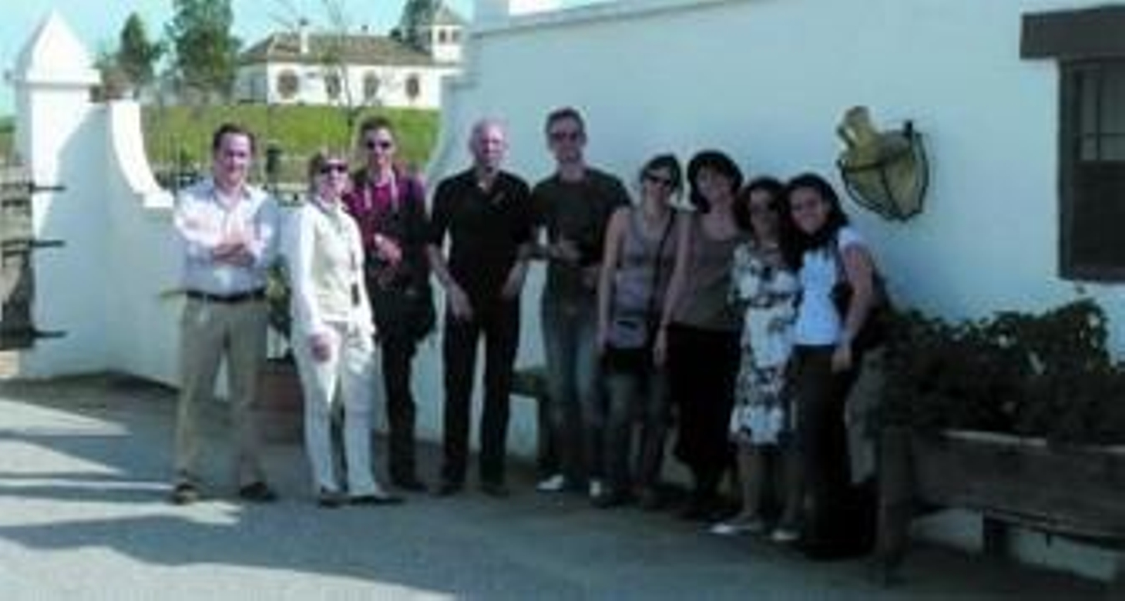 El grupo de periodistas franceses, en un cortejo de Huelva.