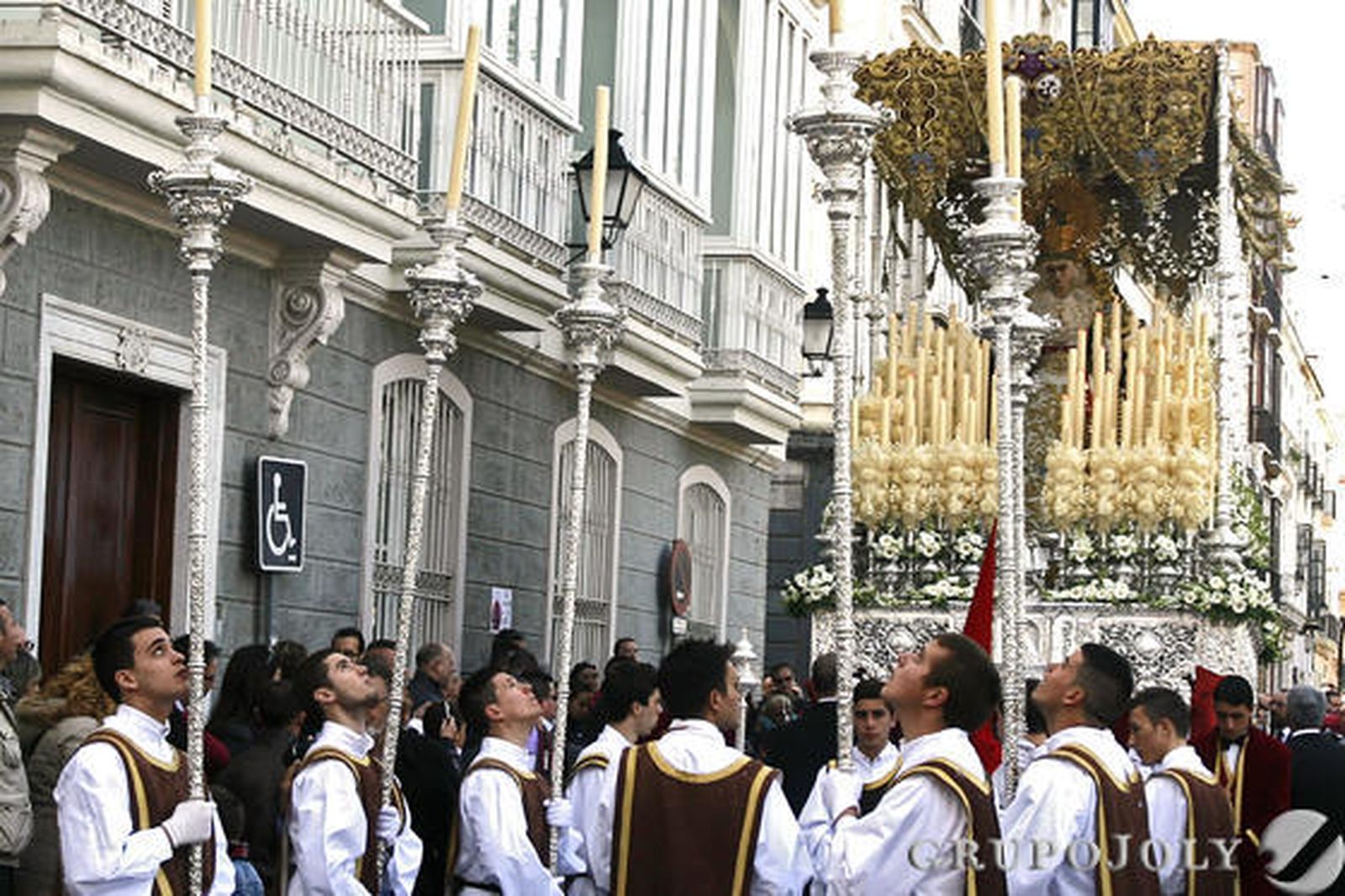 La Borriquita

Foto: Joaquin Pino / Jesus Marin / Julio Gonzalez