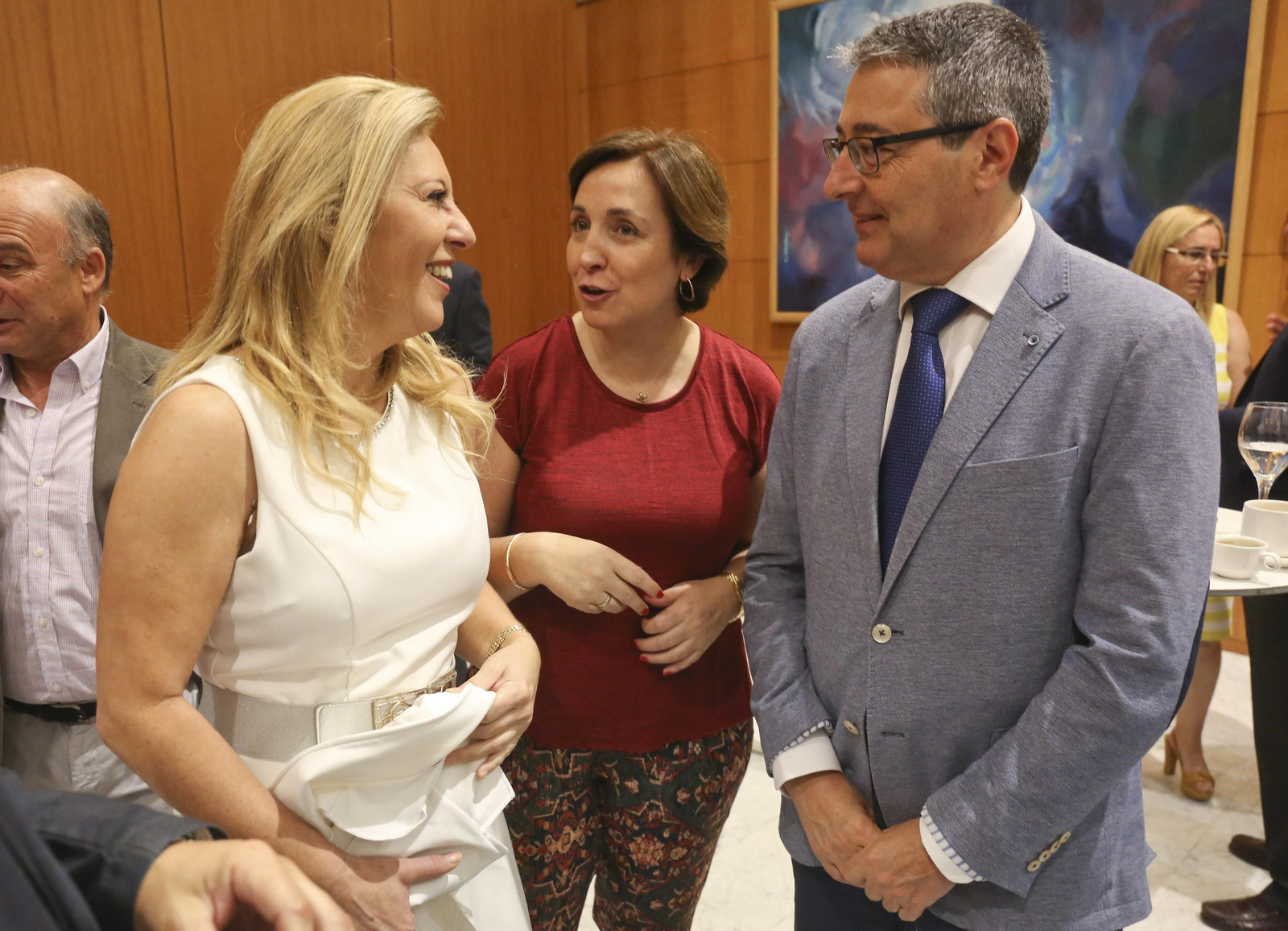 Las imágenes del Foro Joly con Elías Bendodo