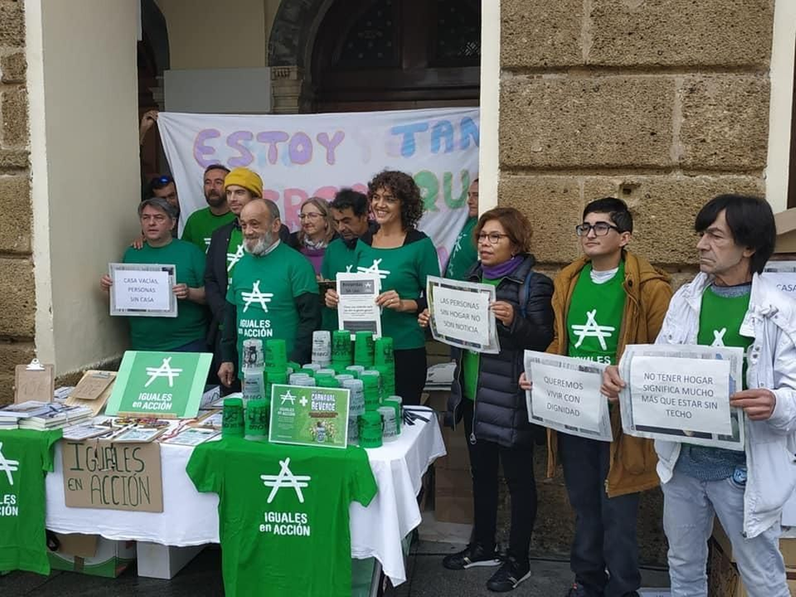 Miembros de Iguales en Acción el Día de las Personas Sin Hogar el año pasado.