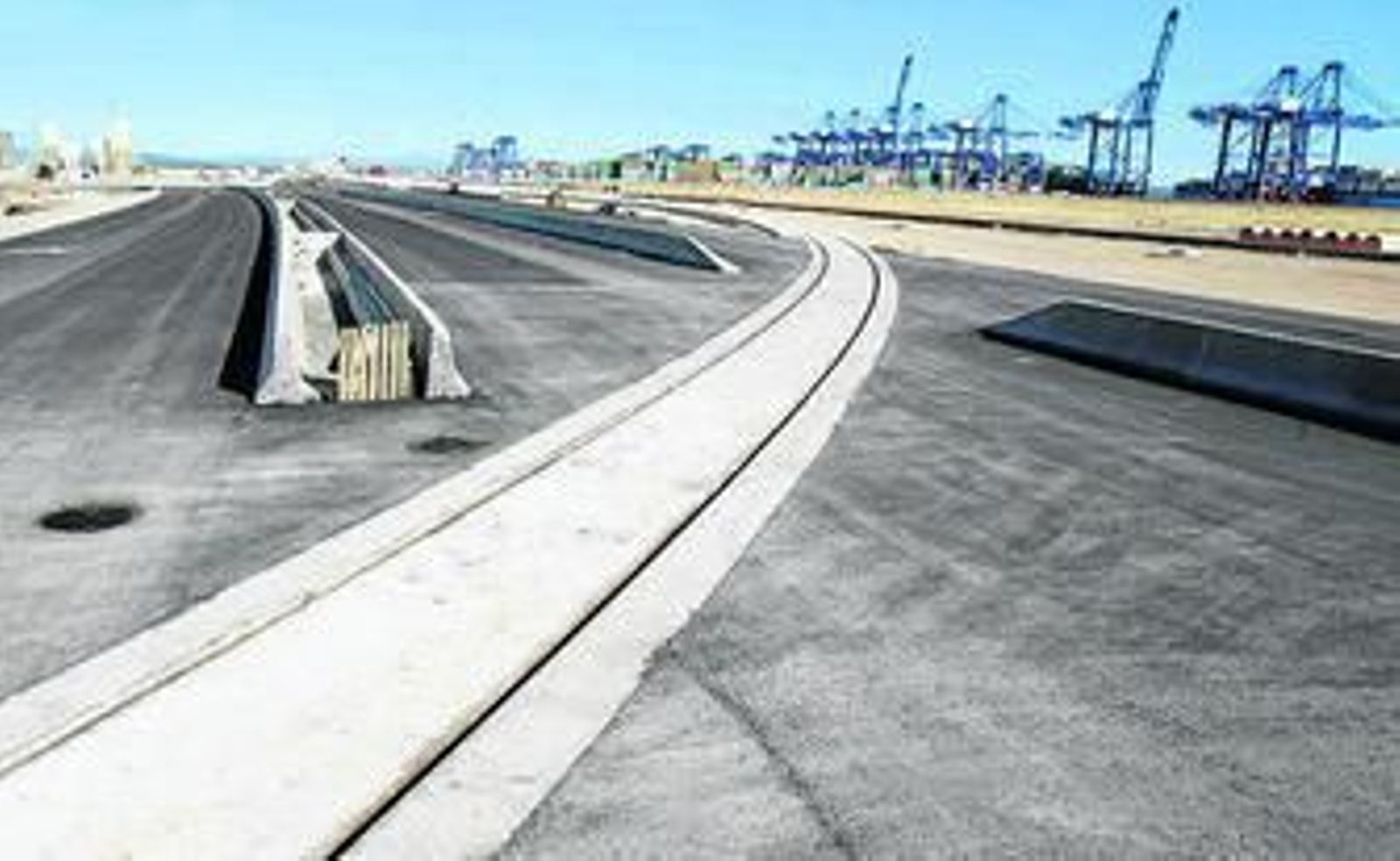 El kilómetro 0 del eje ferroviario 3, en una imagen reciente.