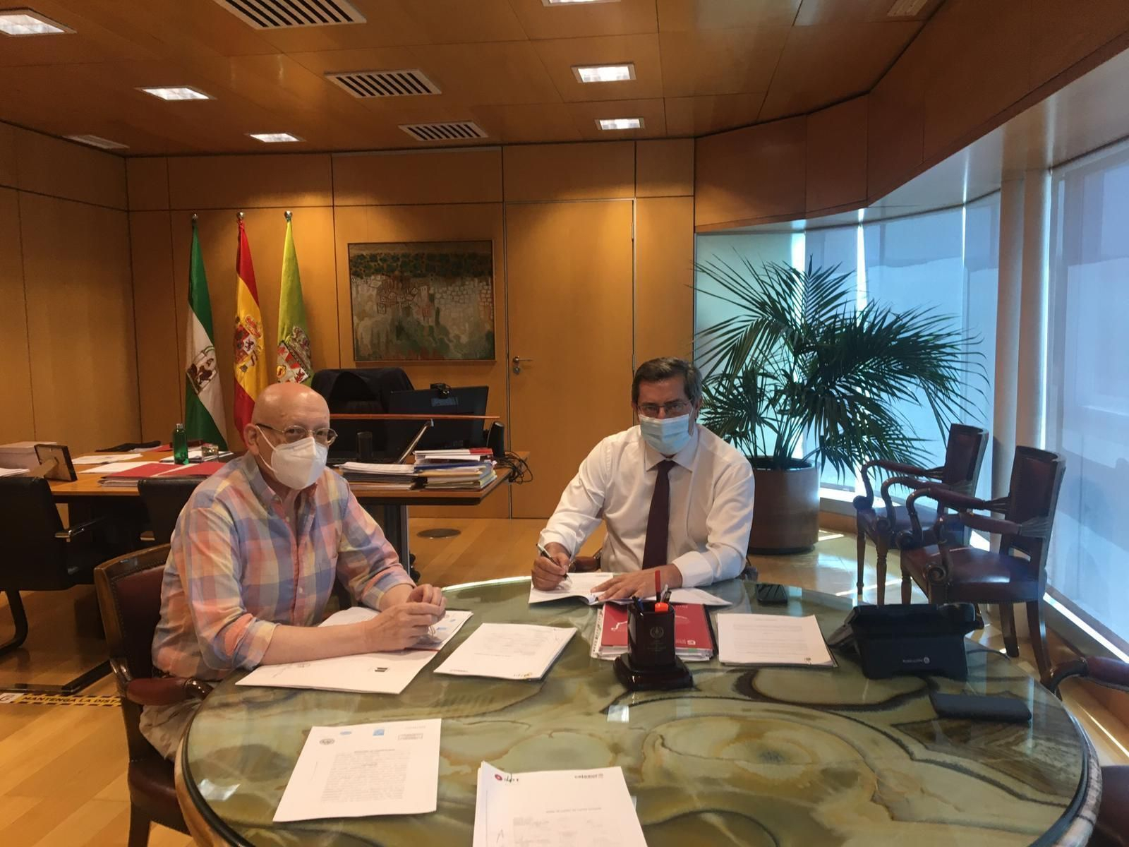 Diputación de Granada anticipa 20 millones a los ayuntamientos para asegurar la prestación de servicios