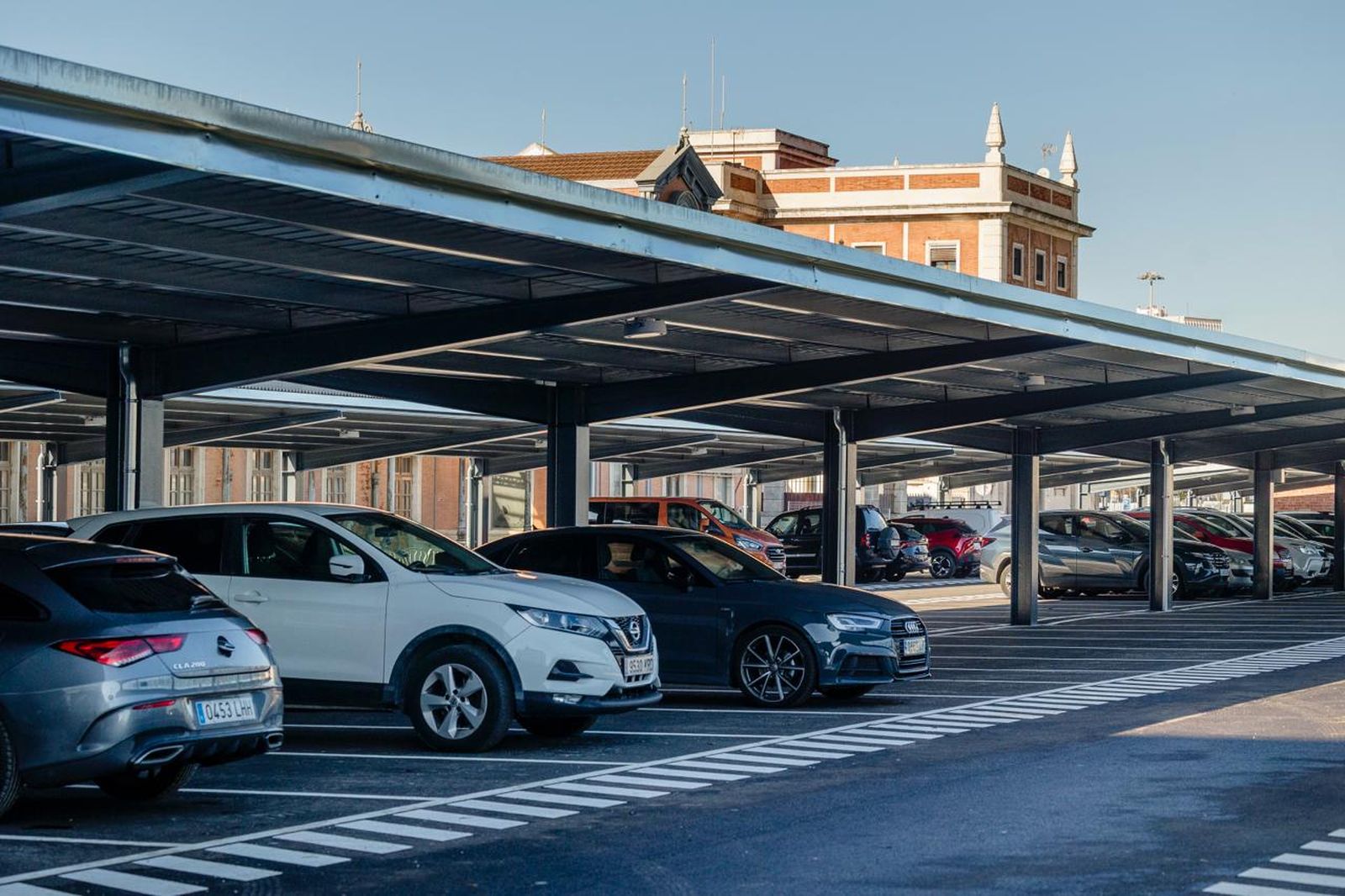 Las imágenes del nuevo aparcamiento de Adif en la estación de tren de Cádiz