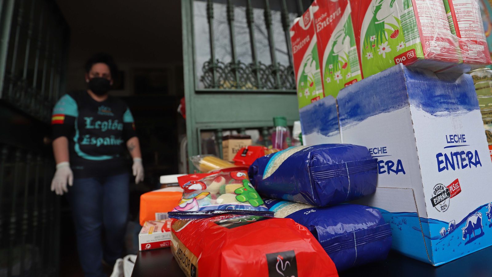 Recogida de alimentos de la Hermandad de Antiguos Caballeros Legionarios del Campo de Gibraltar