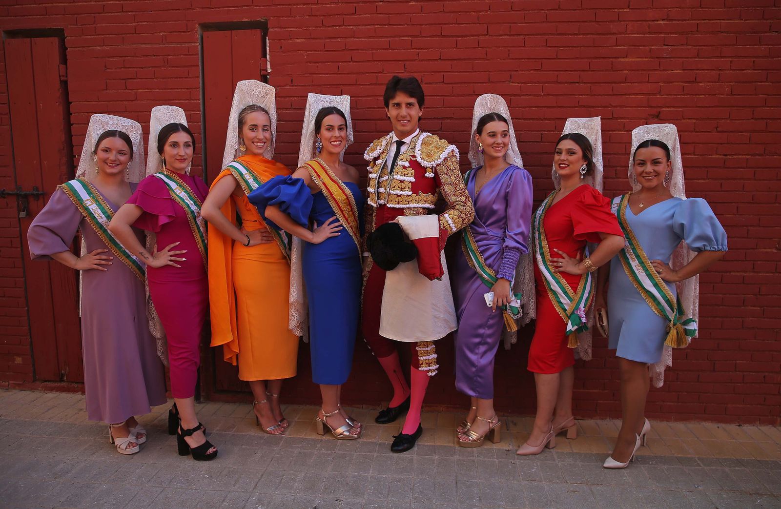 Fotos de la corrida del jueves de la Feria Taurina de Algeciras 2023:  Salvador Vega, Roca Rey y Pablo Aguado