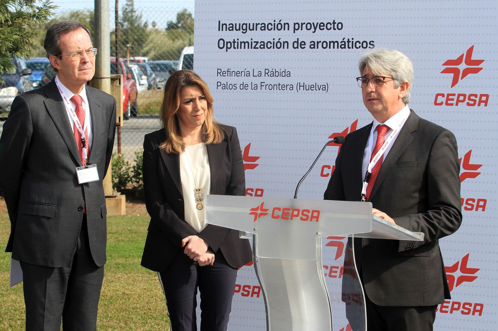 La presidenta de la Junta de Andalucía, Susana Díaz, y el consejero delegado de Cepsa, Pedro Miró, inauguran el proyecto 'Optimización de Aromáticos' de Cepsa, en imágenes