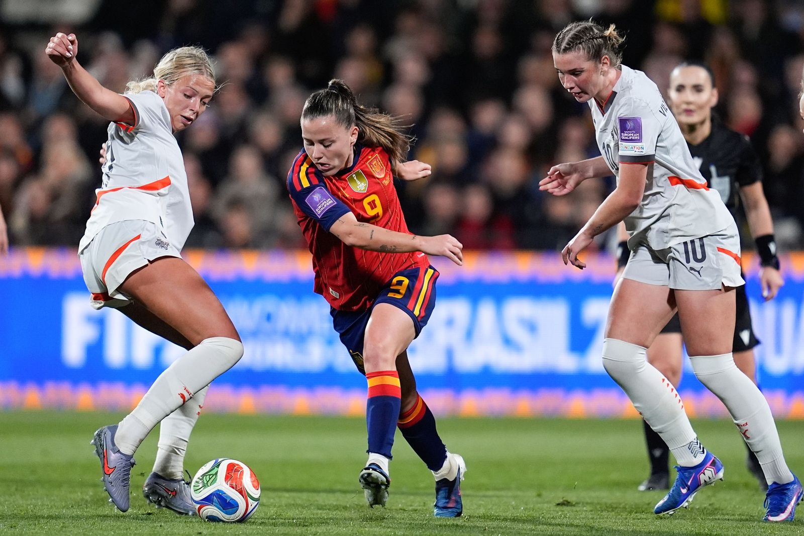 Las fotos del España-Islandia de fútbol femenino