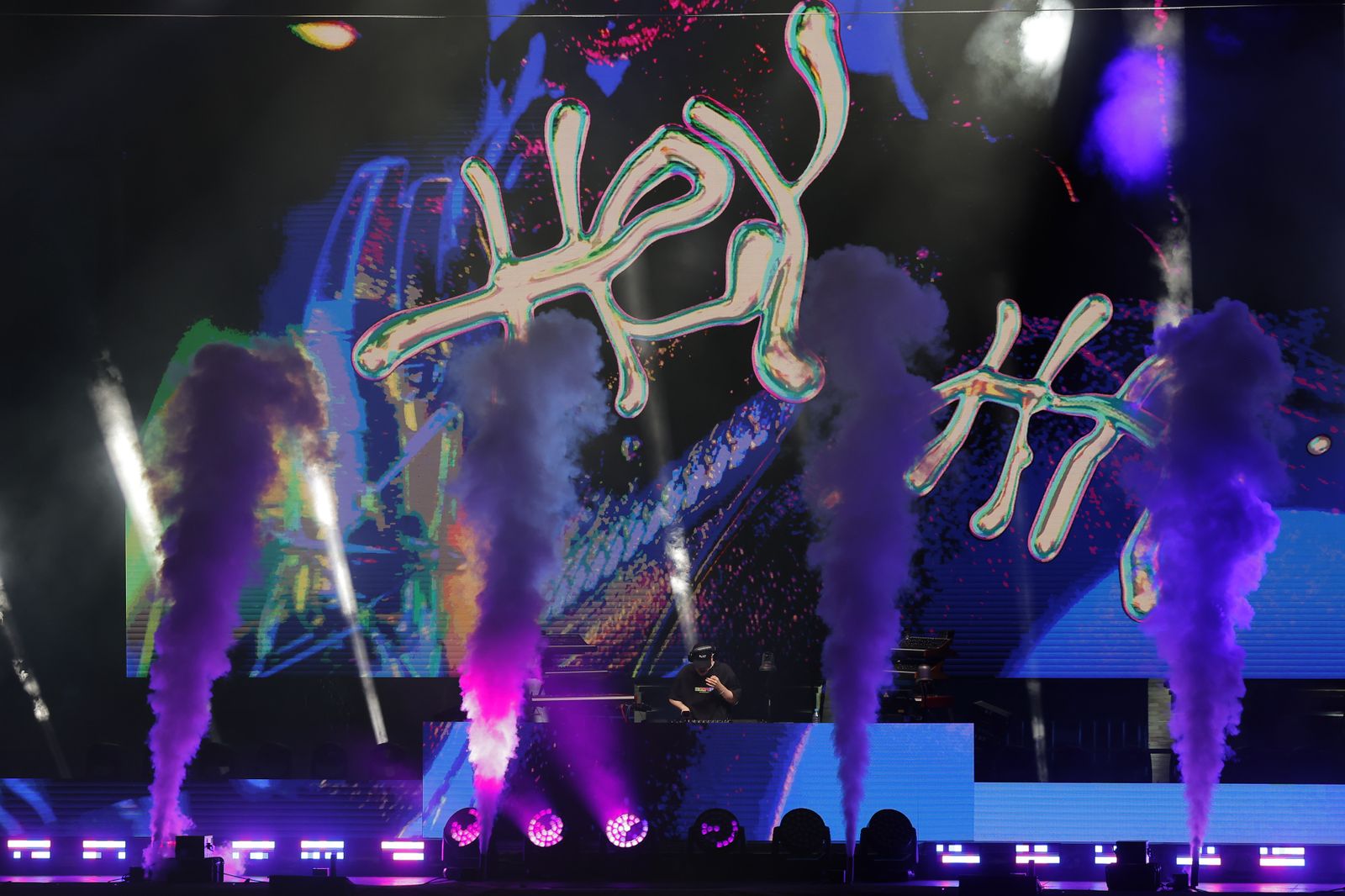 Las imágenes del concierto de Bizarrap en el Icónica Fest