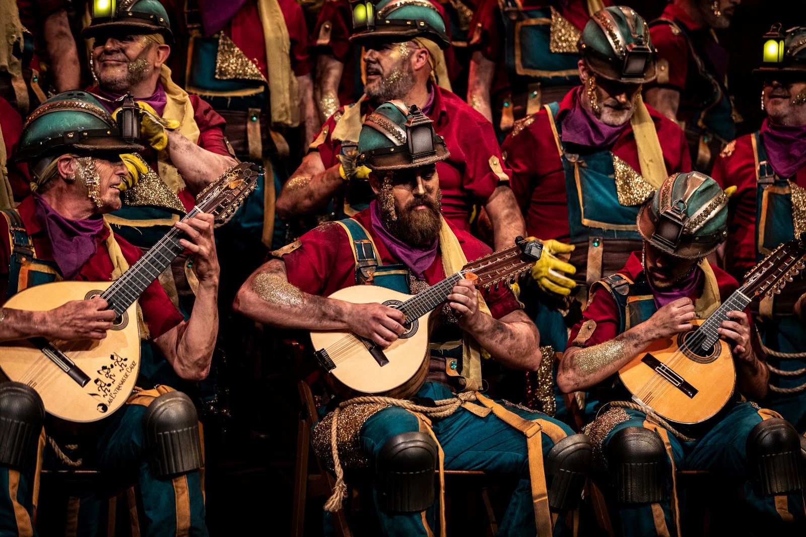 Búscate entre las mejores imágenes de la primera sesión de semifinales del COAC 2025