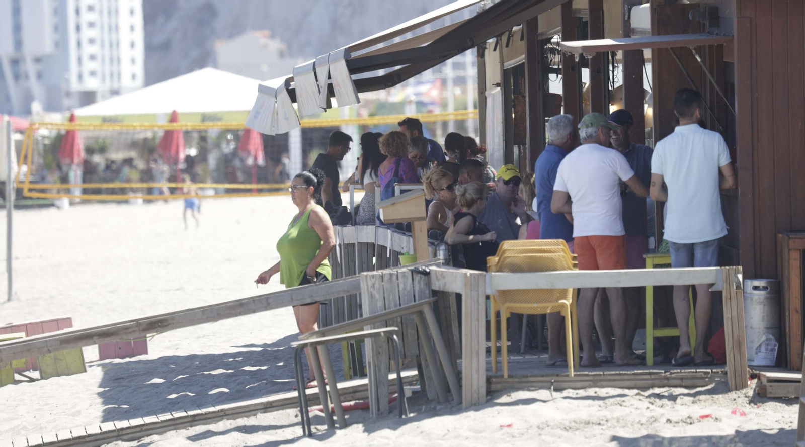 Fotos del primer domingo de julio en las playas de La Línea