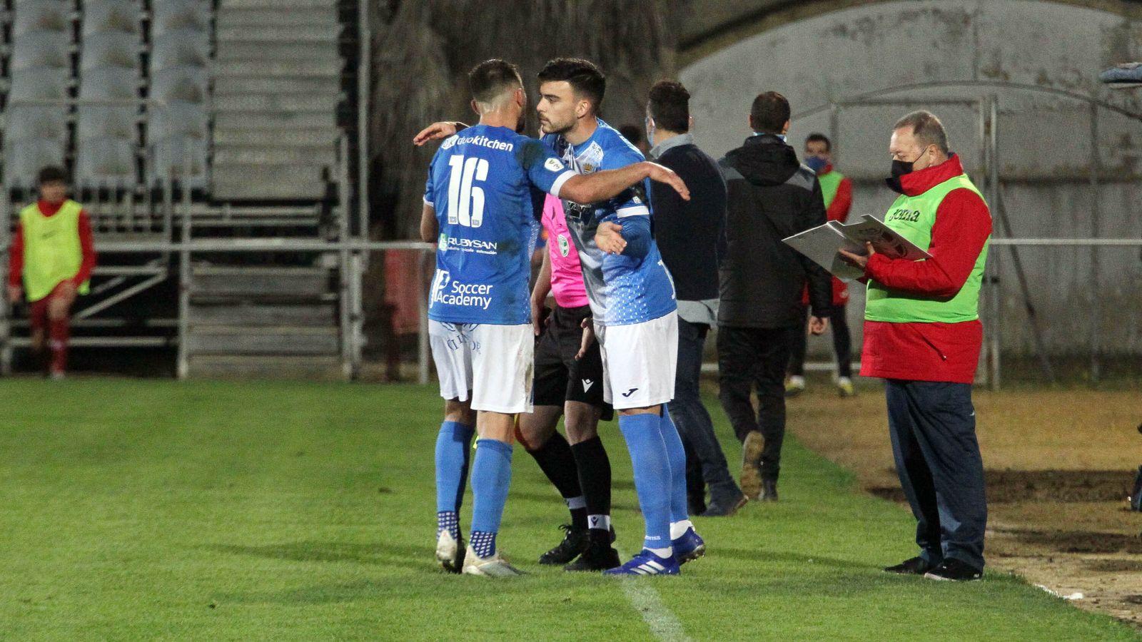 Imágenes del Xerez CD y Atco. Antoniano en La Juventud