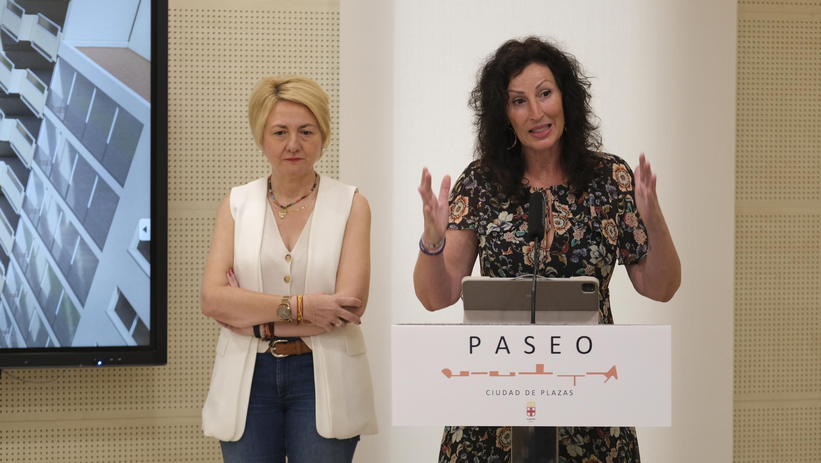 Presentada la peatonalización del Paseo de Almería, en imágenes