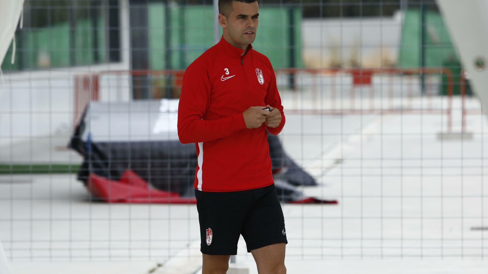 El lateral, antes de comenzar a entrenar este martes