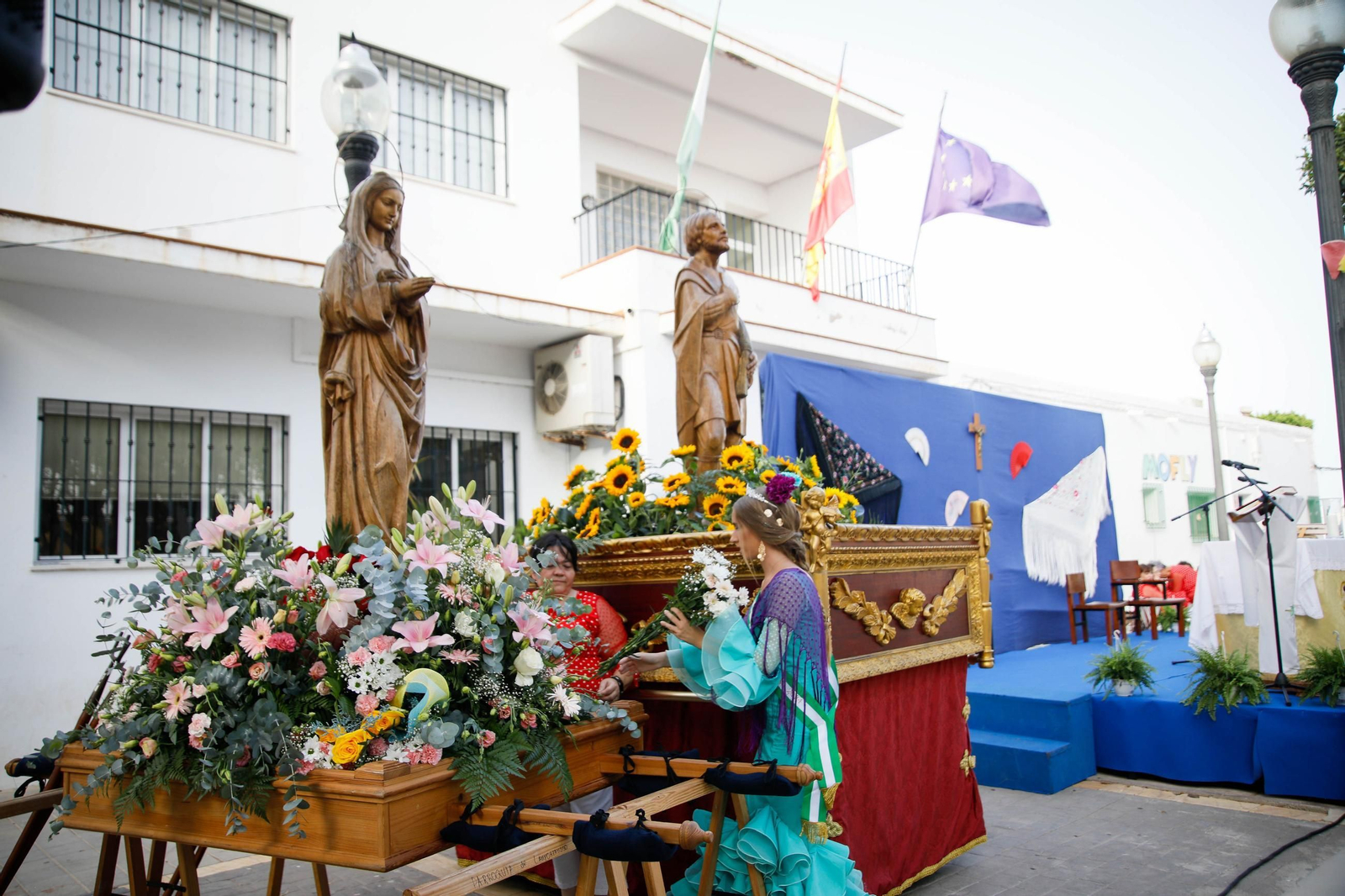 Ofrenda floral y misa durante la última jornada de las fiestas de Campohermoso Ofrenda floral y misa durante la última jornada de las fiestas de Campohermoso