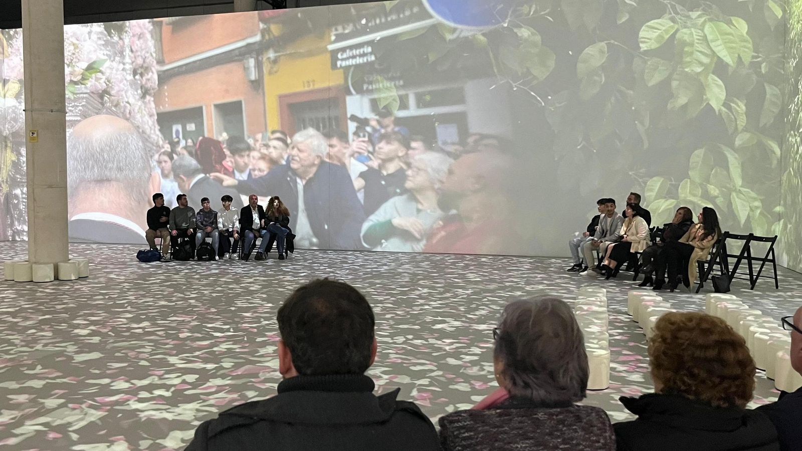 Una novedosa forma de acercar la Semana Santa a las personas.