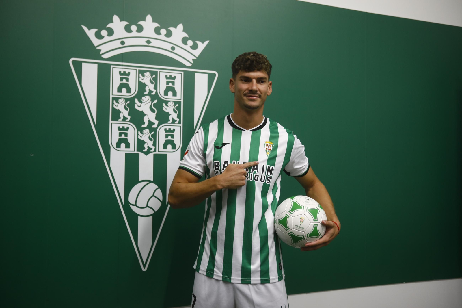 Las mejores fotos de la presentación de Adri Fuentes, Juan María Alcedo y Mariano Carmona como jugadores del Córdoba CF
