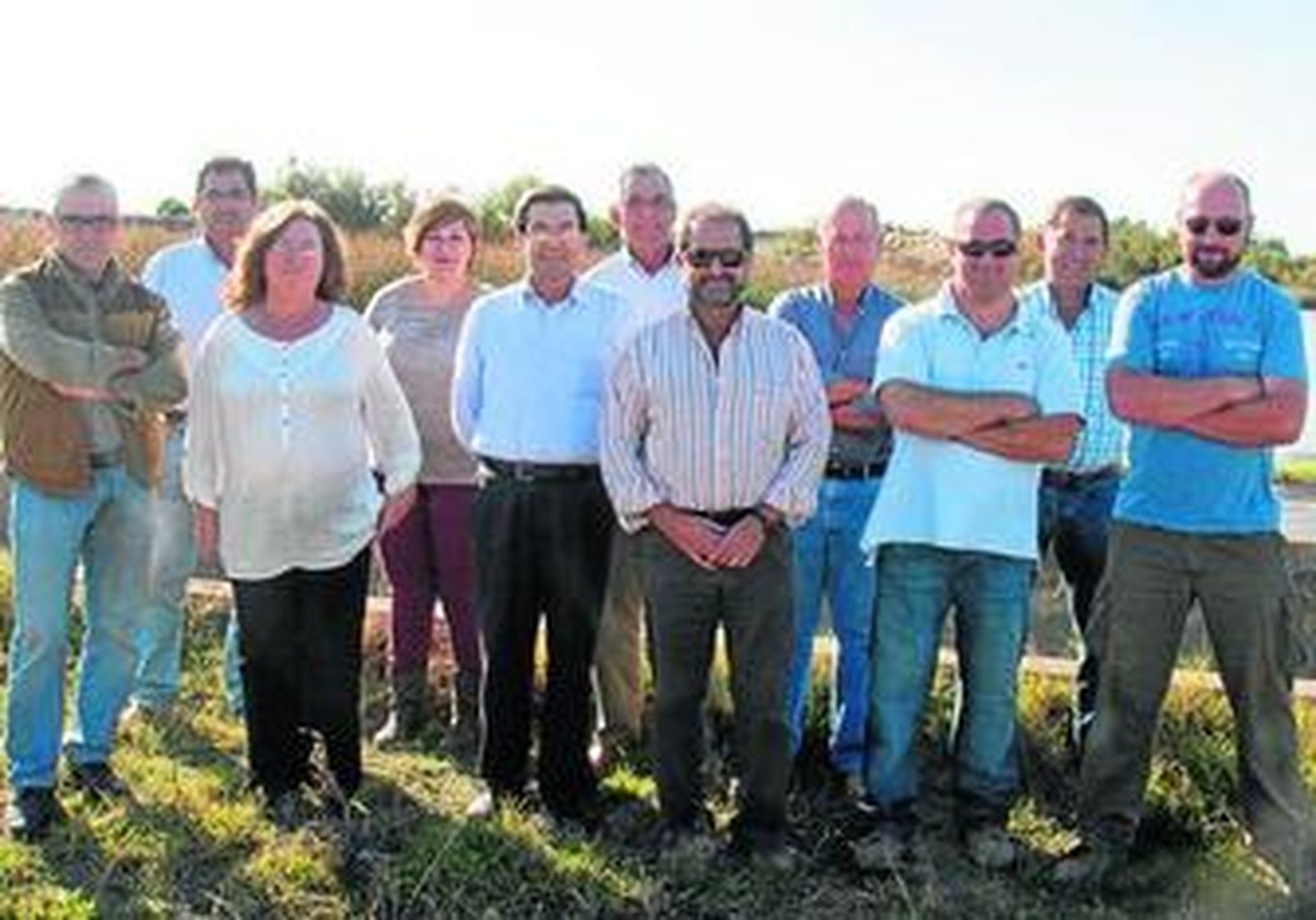 Los integrantes de la candidatura de Millán para las elecciones de la Comunidad de Regantes de la Costa Noroeste.