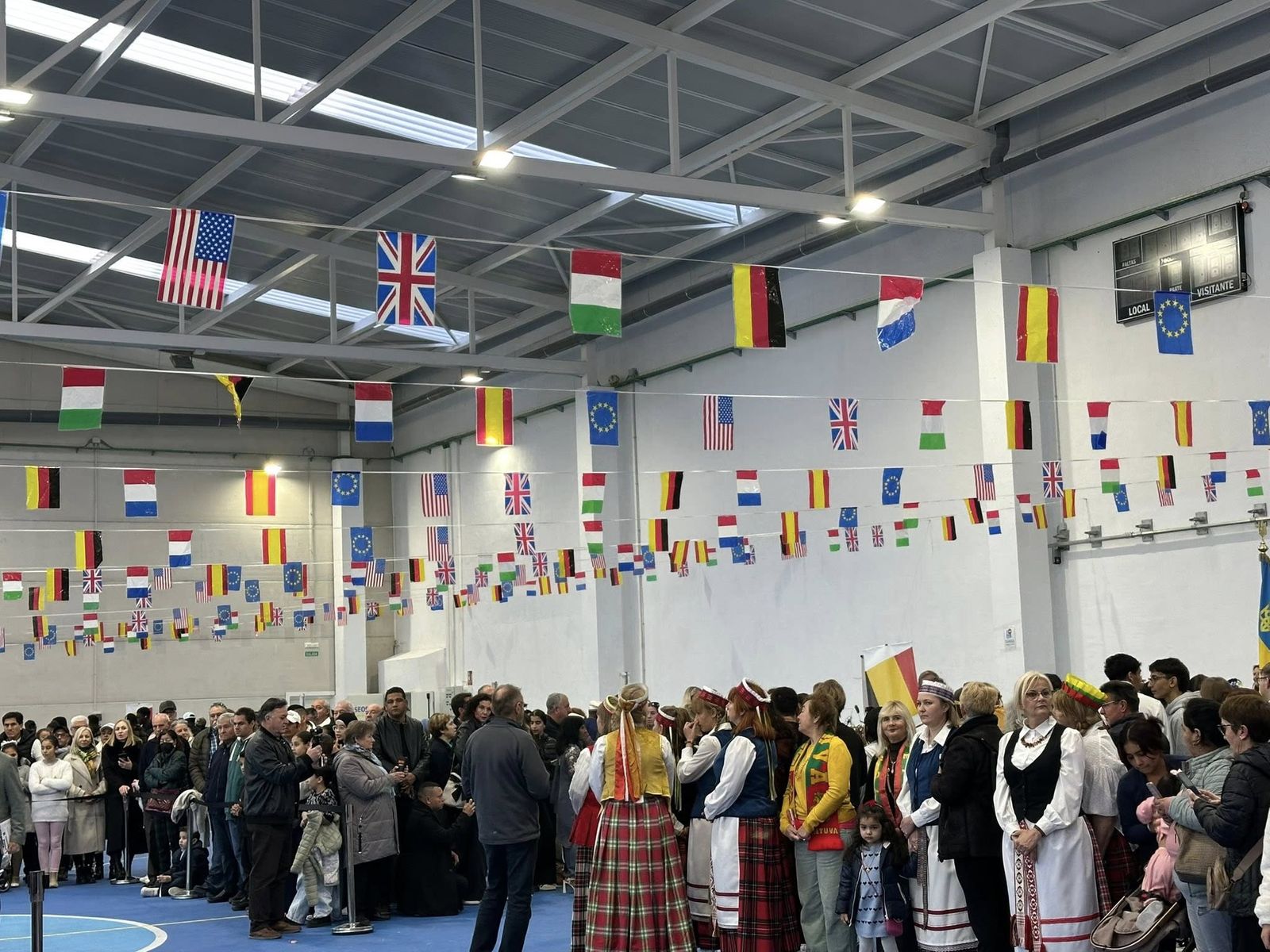 El Festival de Las Naciones muestra la diversidad de 18 países en Huércal Overa
