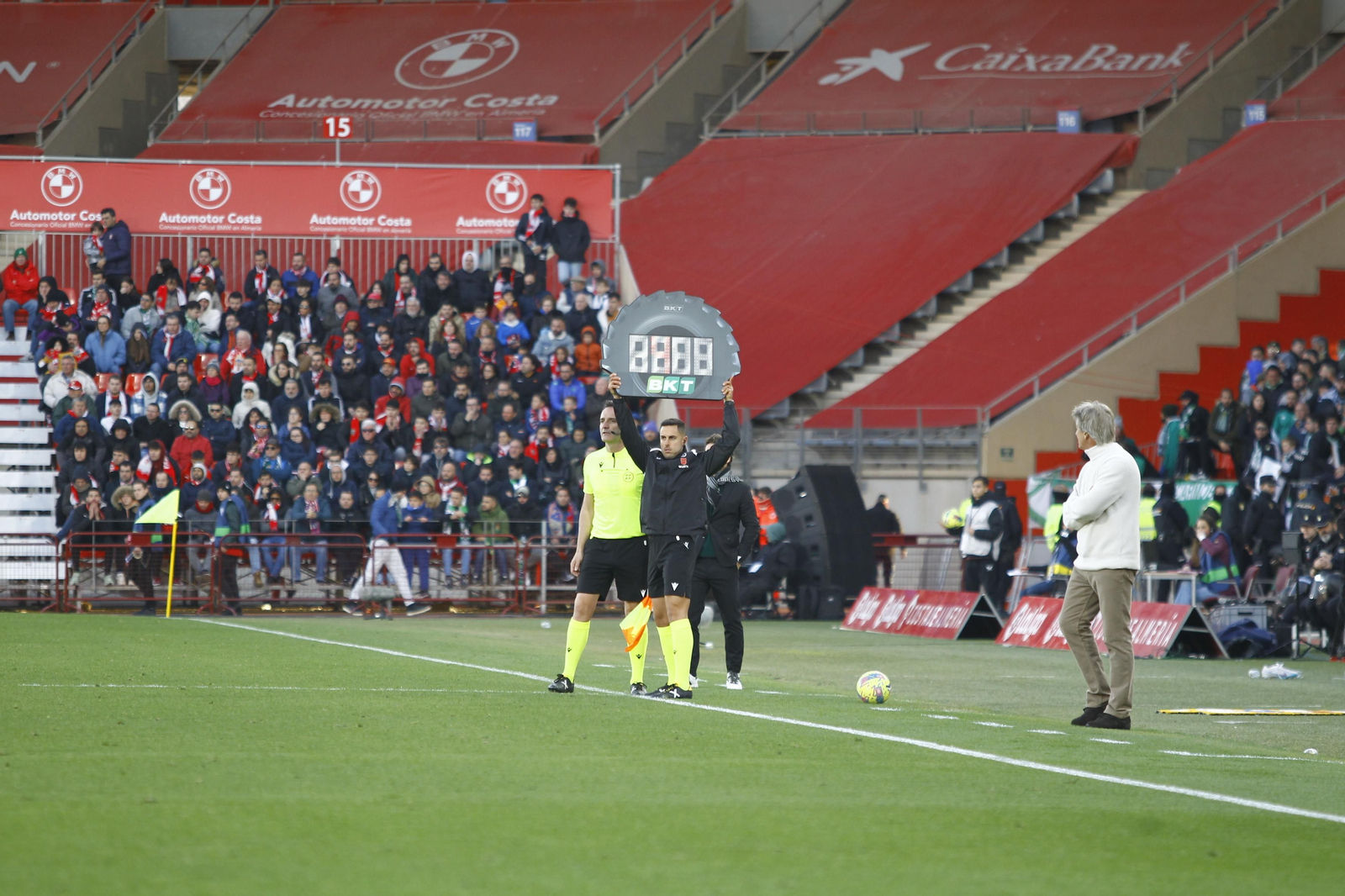Imágenes del partido de fútbol U.D. Almería-Real Betis Balompié