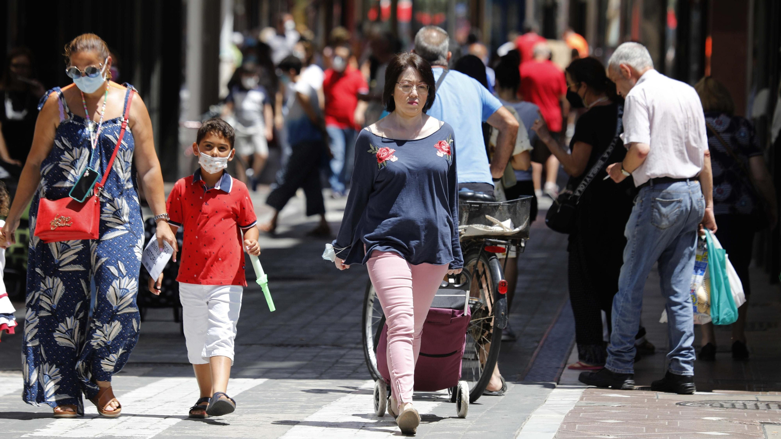 Las fotos del primer día sin mascarilla obligatoria en el Campo de Gibraltar