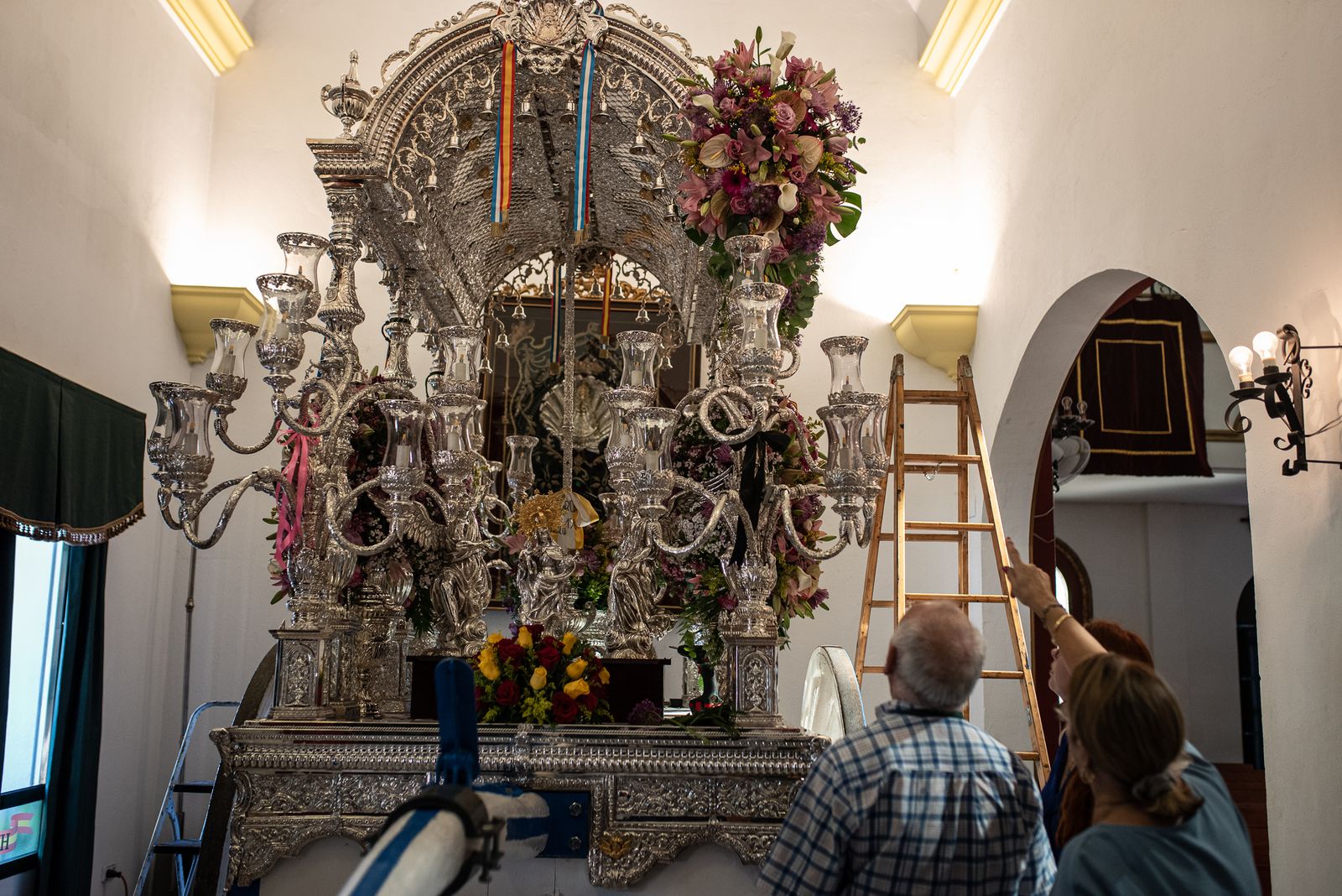 Imágenes de los preparativos de la Hdad de Emigrantes