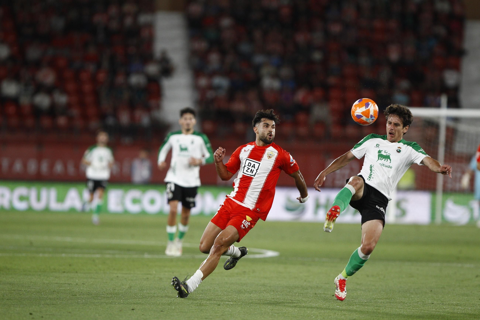 U.D. Almería-Racing de Santander, en imágenes