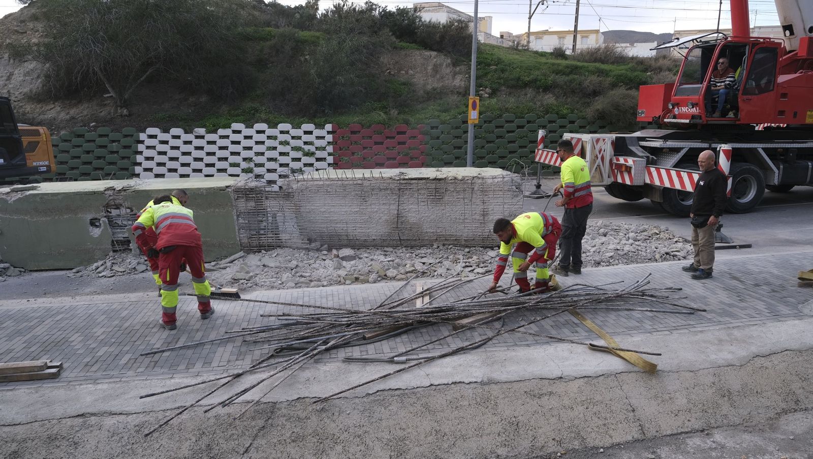 El acueducto de Huércal de Almería ya es historia, en fotos