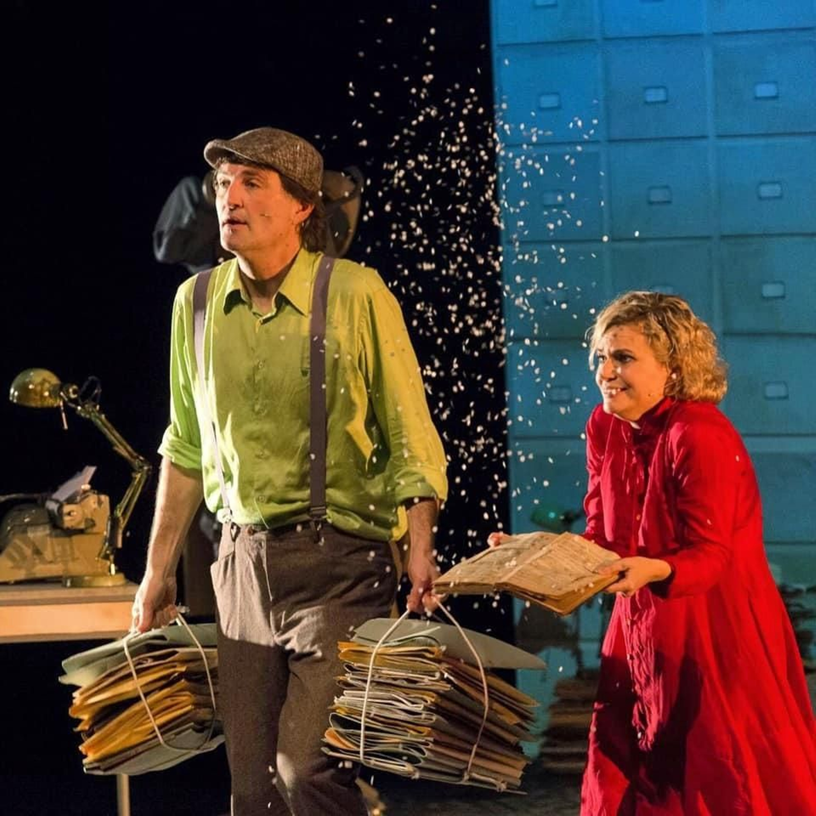 'La niña de los gorriones', escena de la obra de Teatre al Detall.