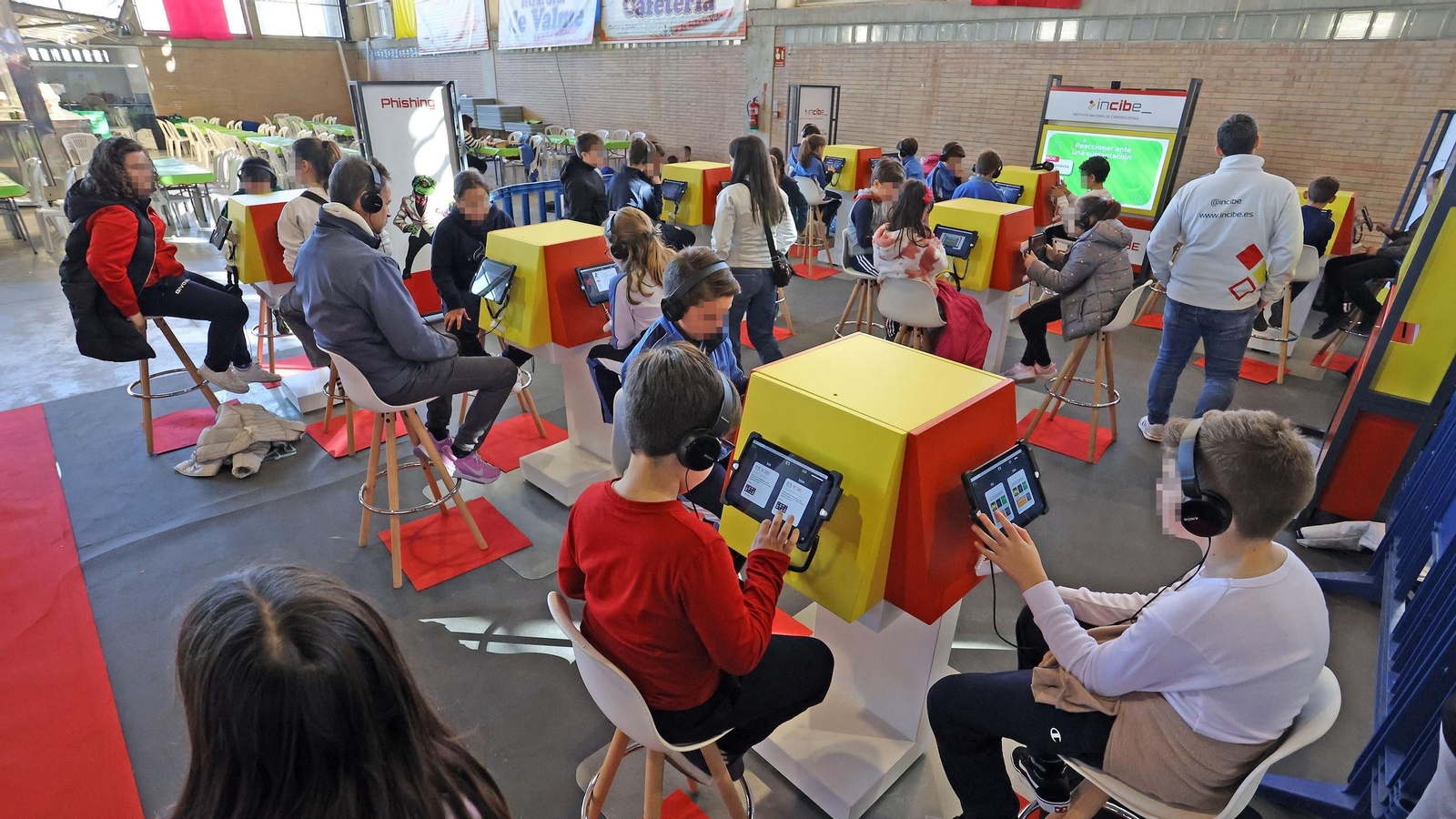 Imágenes del primer día de Juvelandia en Jerez